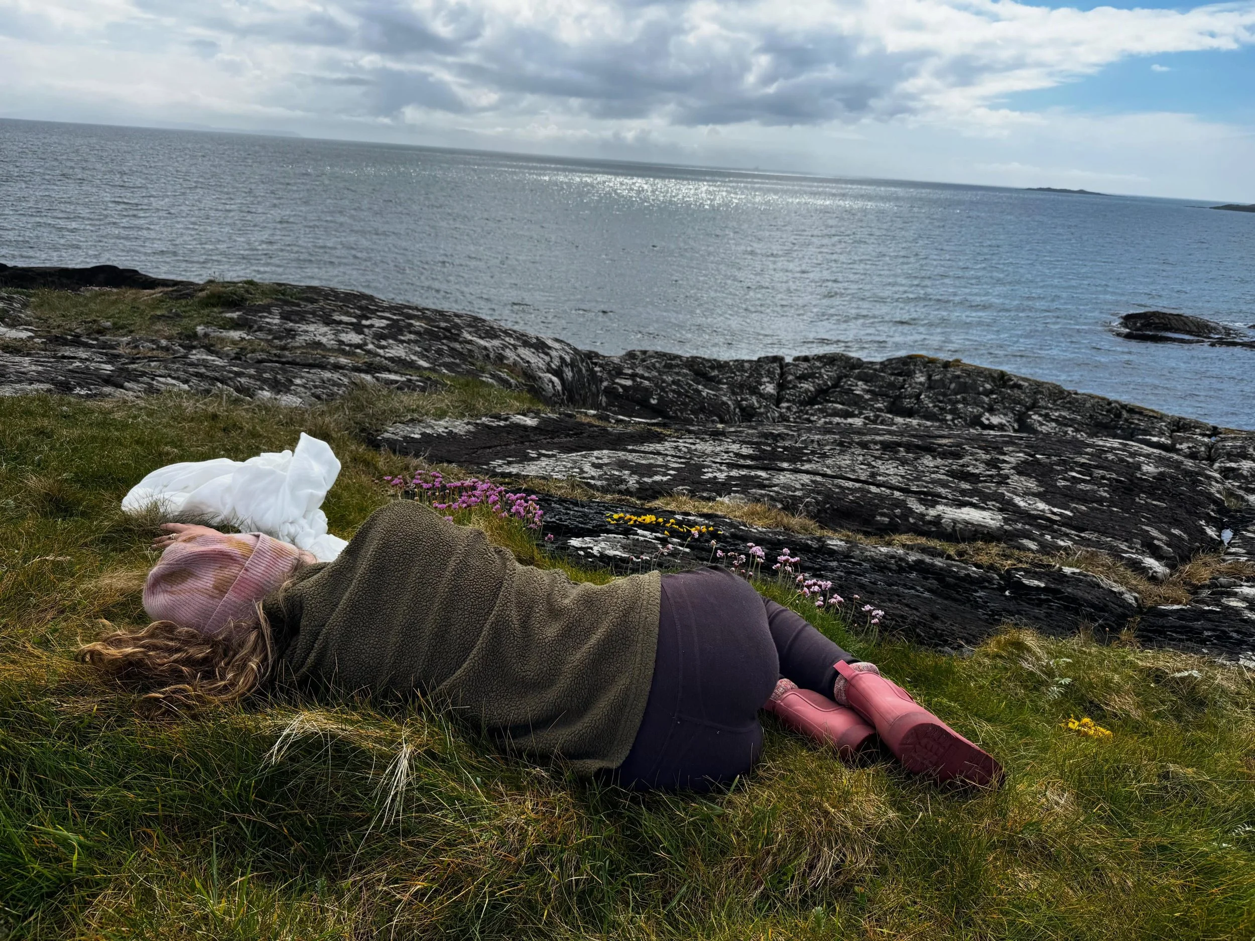 &ldquo;There are hundreds of ways to kneel and kiss the ground.&rdquo; &mdash; Rumi

Post-integration from my Shamanic Journey communing with the Sea , held by @medicinecircleretreats 🌊

The channel is inside all of us. We all carry the ability to c