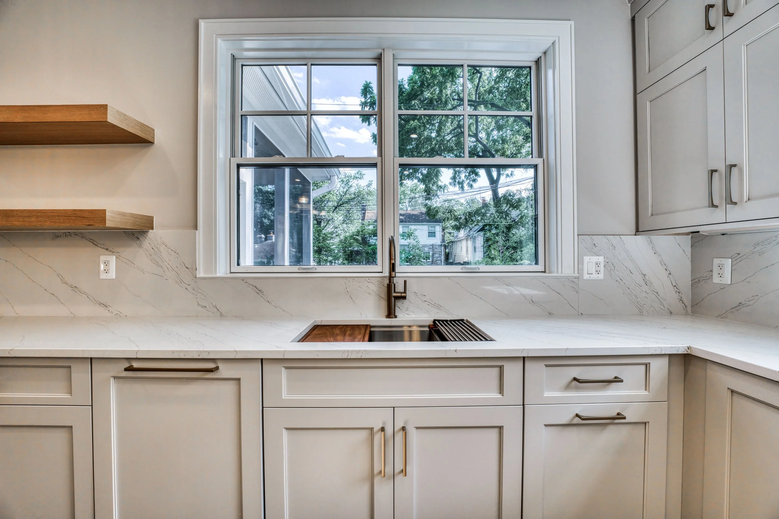26.06.29DwellBuild-103220thStSArlington-016.jpg