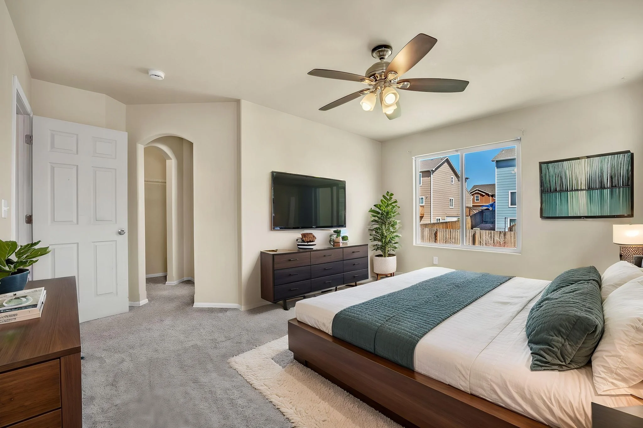 45-web-or-mls-252A8521 virtually staged.jpg