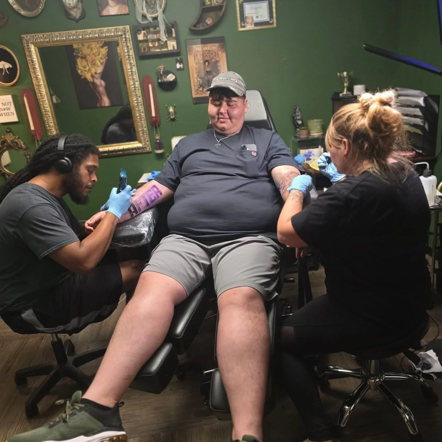 Chera and Larry Had a crazy weekend and did a tag team on two different sleeve pieces.