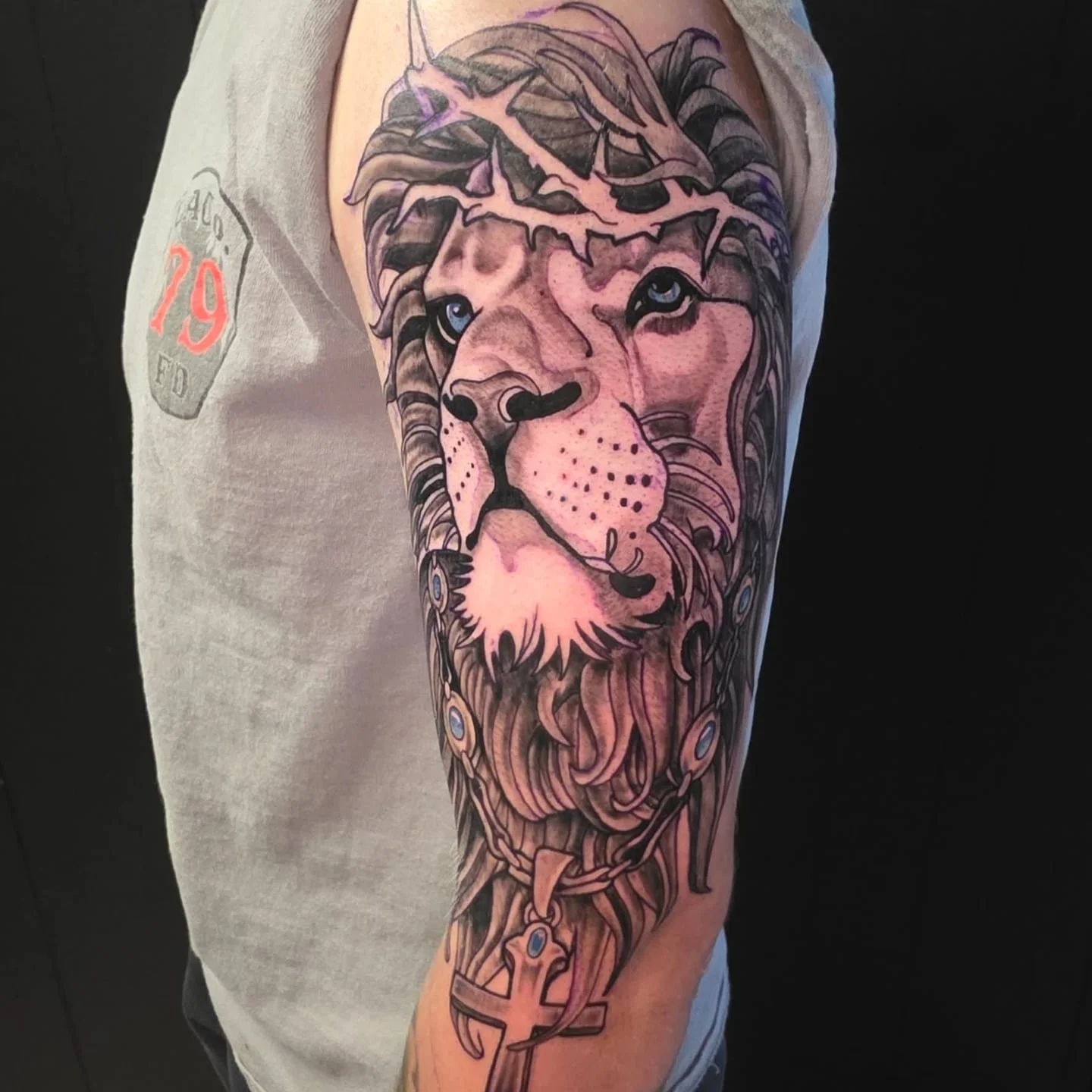 First Session on this beautiful piece by Justin!

709 W. Sunshine St. Springfield, MO 65807
(417) 590-4399