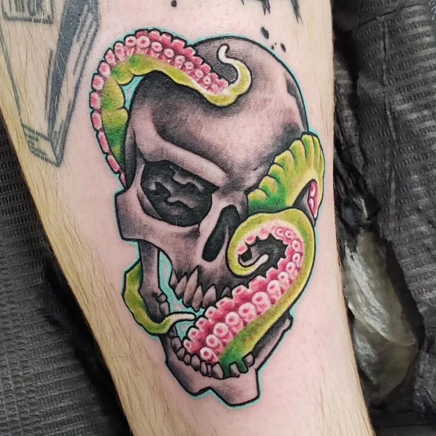 Sweeeet Tentacle skull by Austin💀 
Message Austin's Ink on fb Austin_americanink Instagram To book ✅ 
💢HOURLY TATTOO RATE 
 💥BLACK AND GREY $100 
 🎨COLOR $150
💢DAY SPECIAL NOON TILL 6PM
 💥BLACK AND GREY $500
 🎨COLOR $700