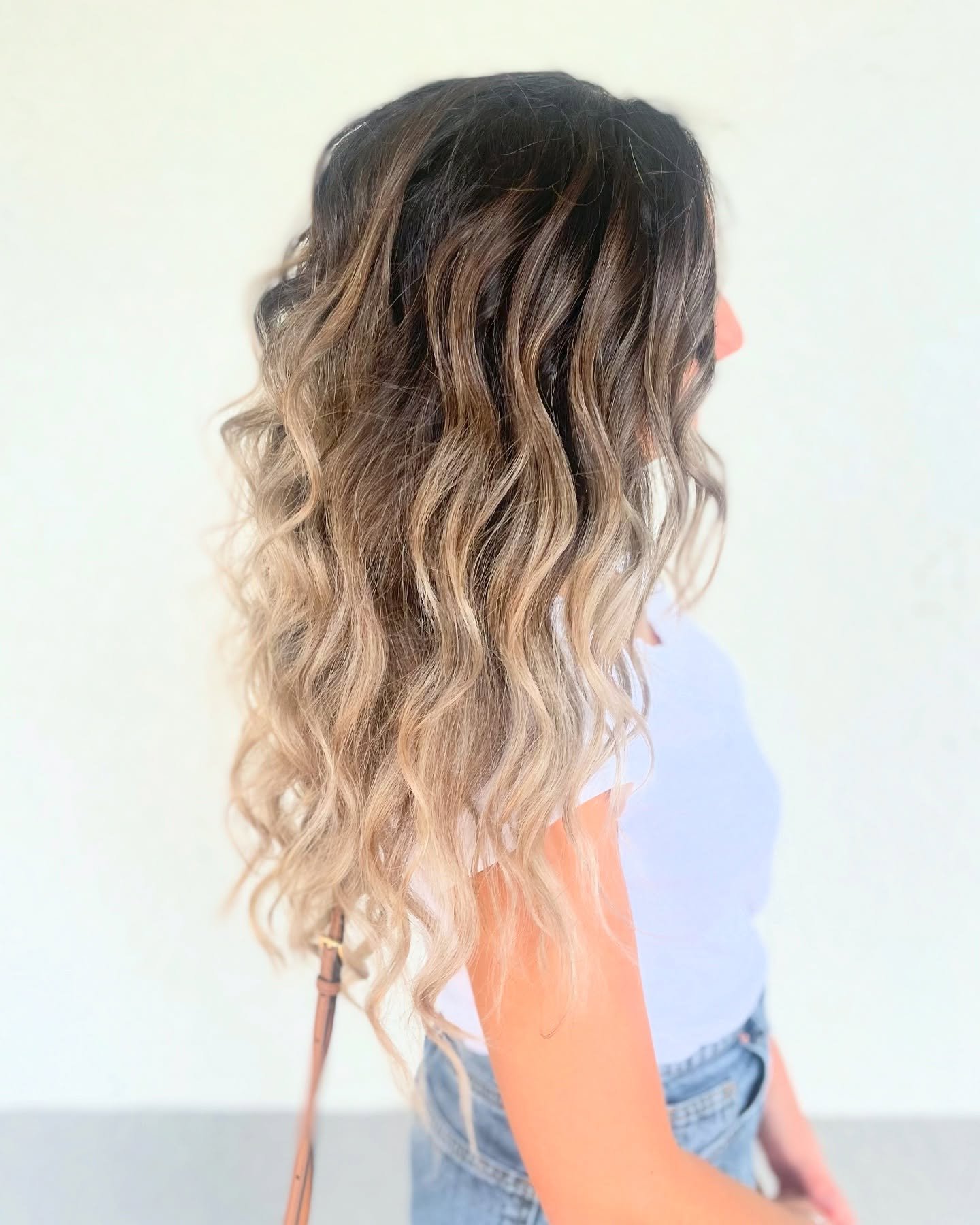 #reversebalayage #balayage #gloss #colormelt #longhair #balayageartists #goldwellus #goldwellapprovedus #faceframing #capecoral #capecoralflorida #capecoralfl #capecoralsalon #capecoralmoms #capecoralhair #capecoralhairsalon #capecoralhairstylist #sw