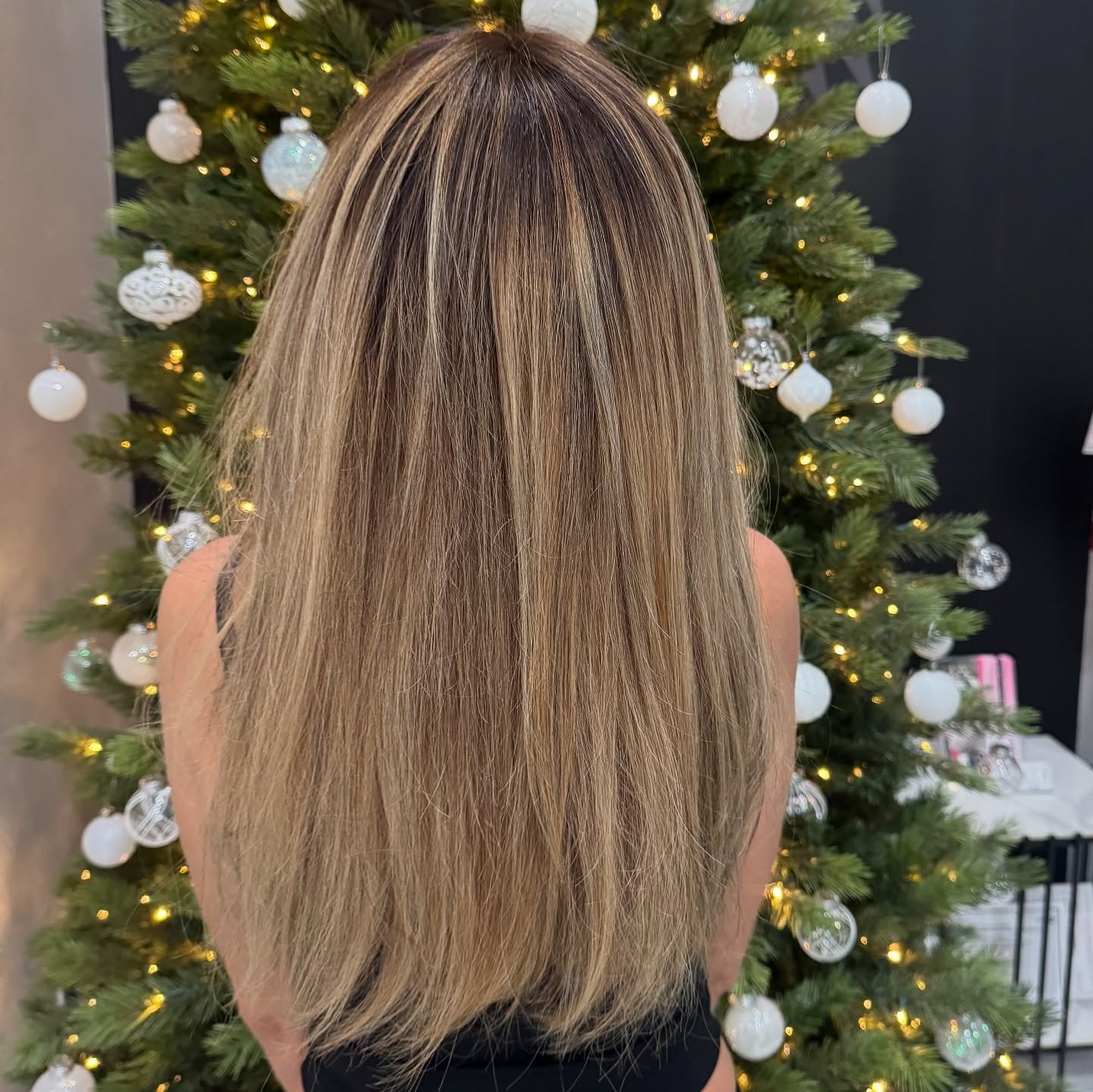 #teasylights #highlights #balayage #balayagehighlights #rootshadow #livedinhair #gloss #blowout #goldwell #warmtones #goldblonde #goldwellcolor #goldwellapprovedus #goldwellus #capecoral #capecoralflorida #capecoralfl #capecoralsalon #capecoralmoms #