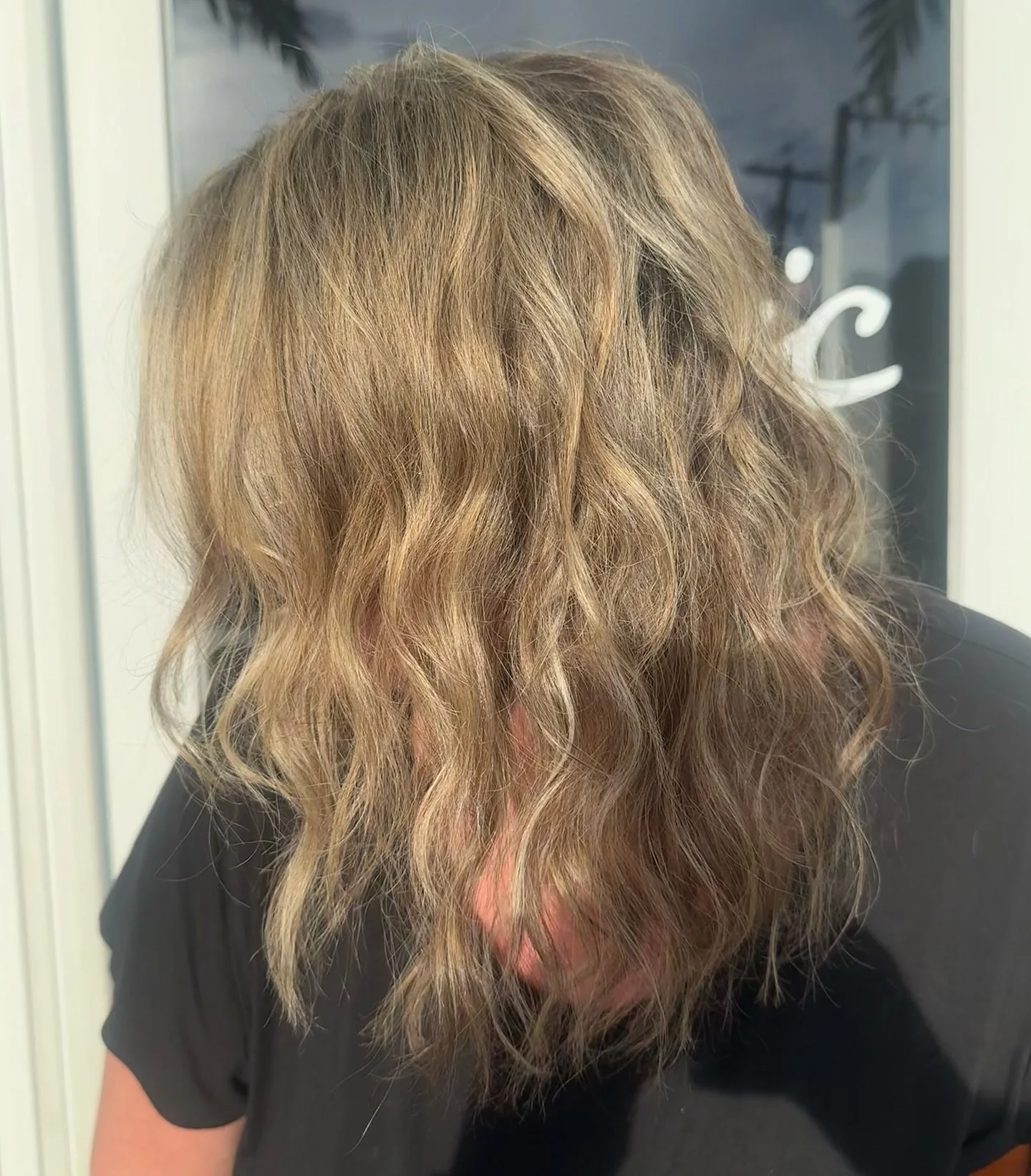 #beforeandafterhair #highlightsandlowlights #haircut #grayblending #waveshair #naplesfl #naplesflorida #napleshairstylist #napleshair #napleshairsalon #goldwell #goldwellus #goldwellapprovedus #iamgoldwell