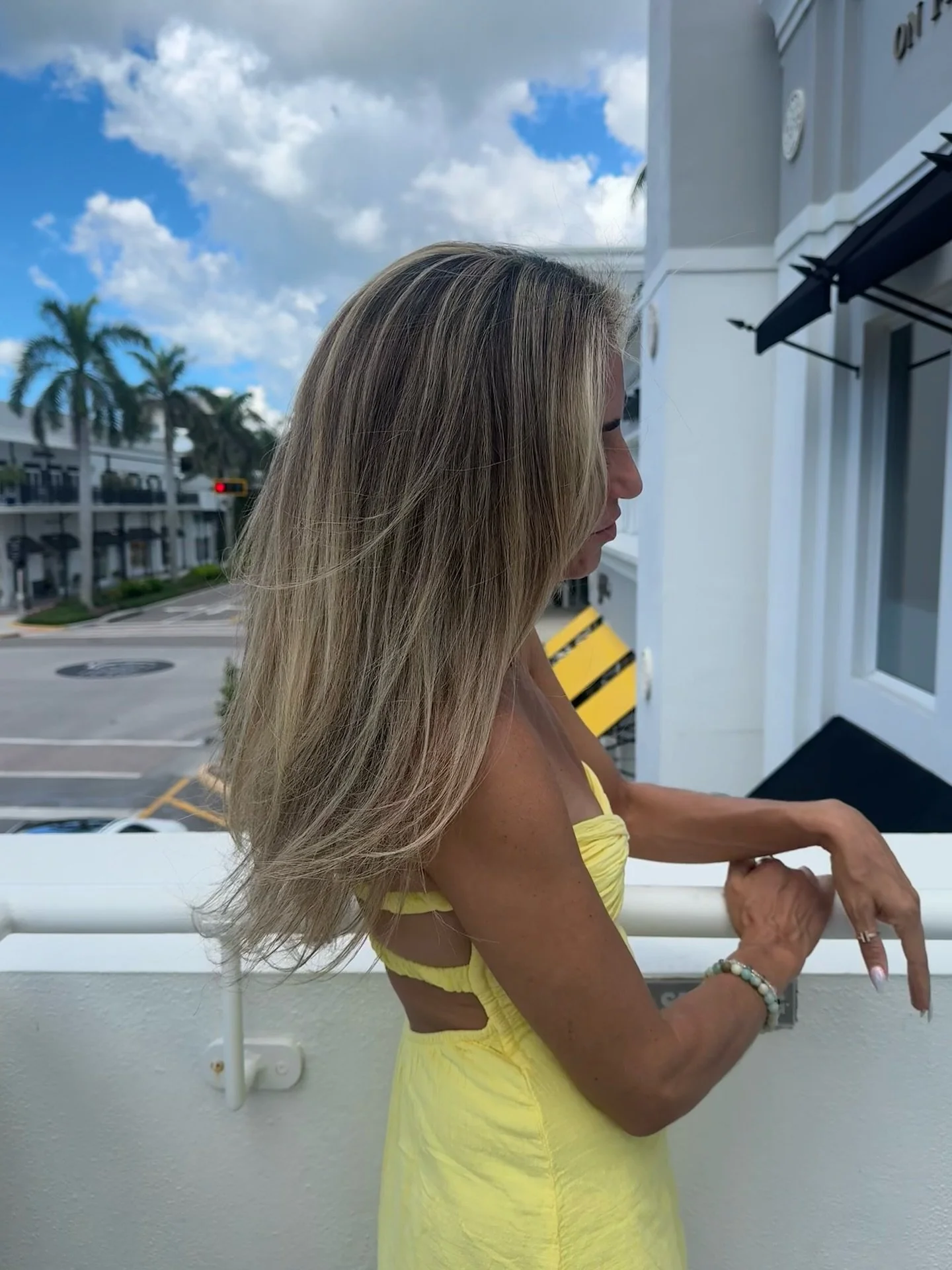🤩 #livedinblonde #grayblending #gloss #blowout #warmtones #iamgoldwell #goldwellapprovedus #goldwellus #k18 @k18hair #highlights #naplesfl #naplesflorida #napleshairstylist #napleshairsalon #swfl #swflhairstylist #swflhair #swflhairsalon #blonde #bl