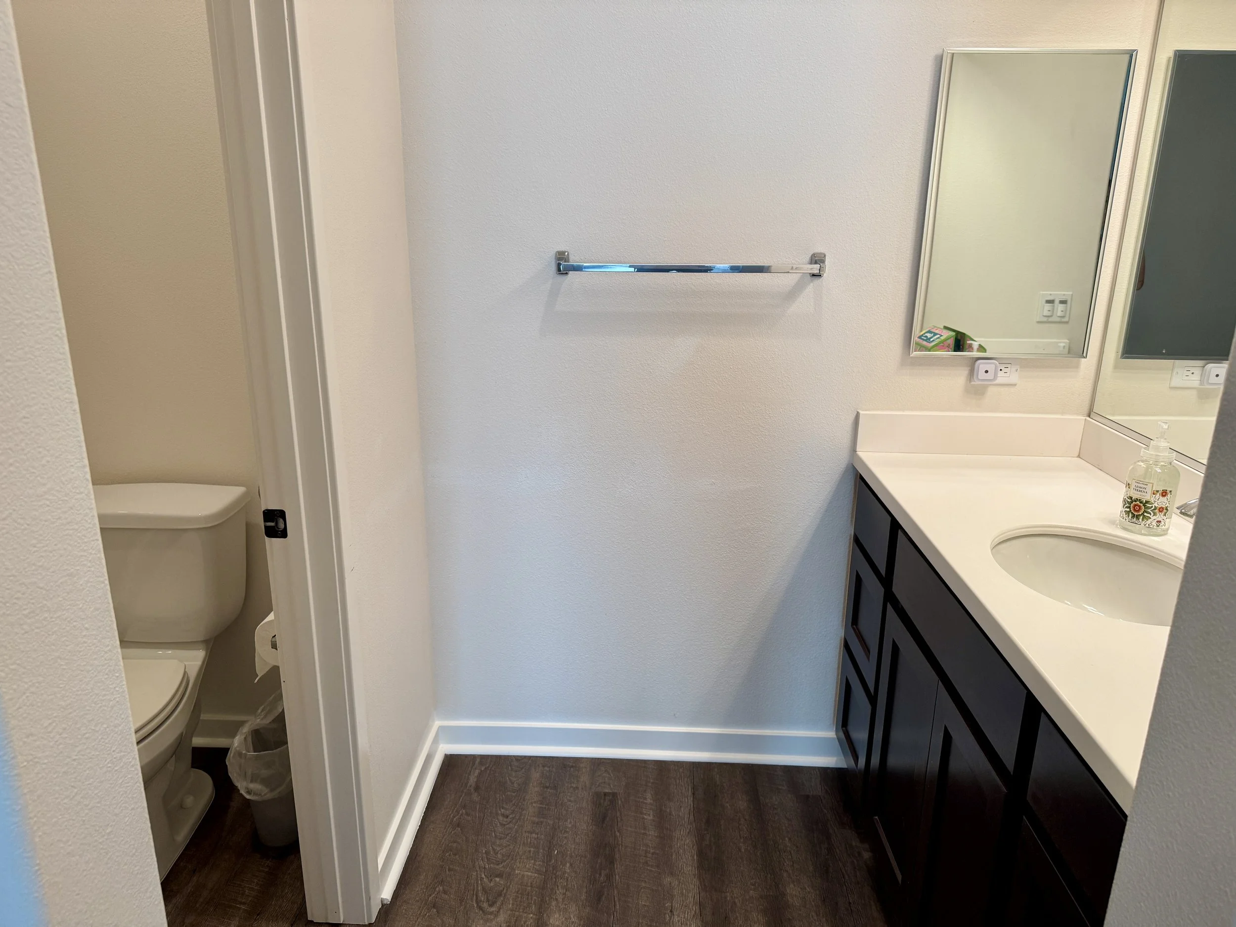 bathroom-2a.JPG