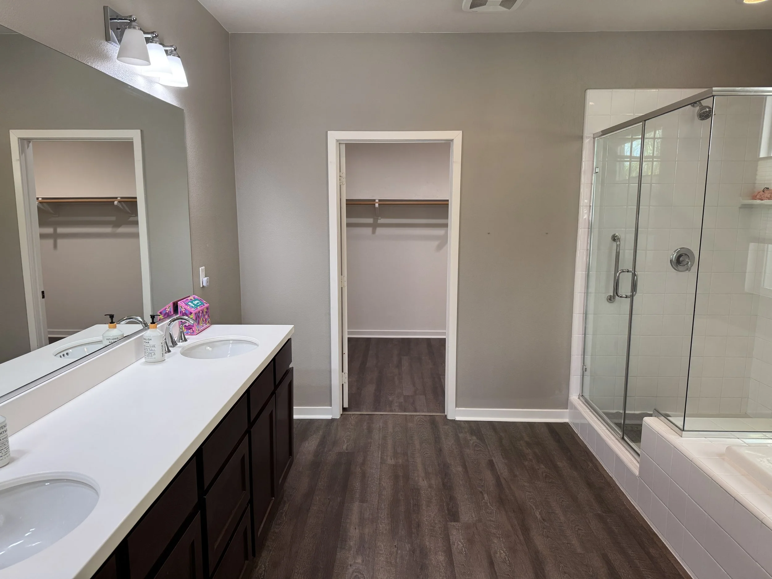 bathroom-3b.JPG