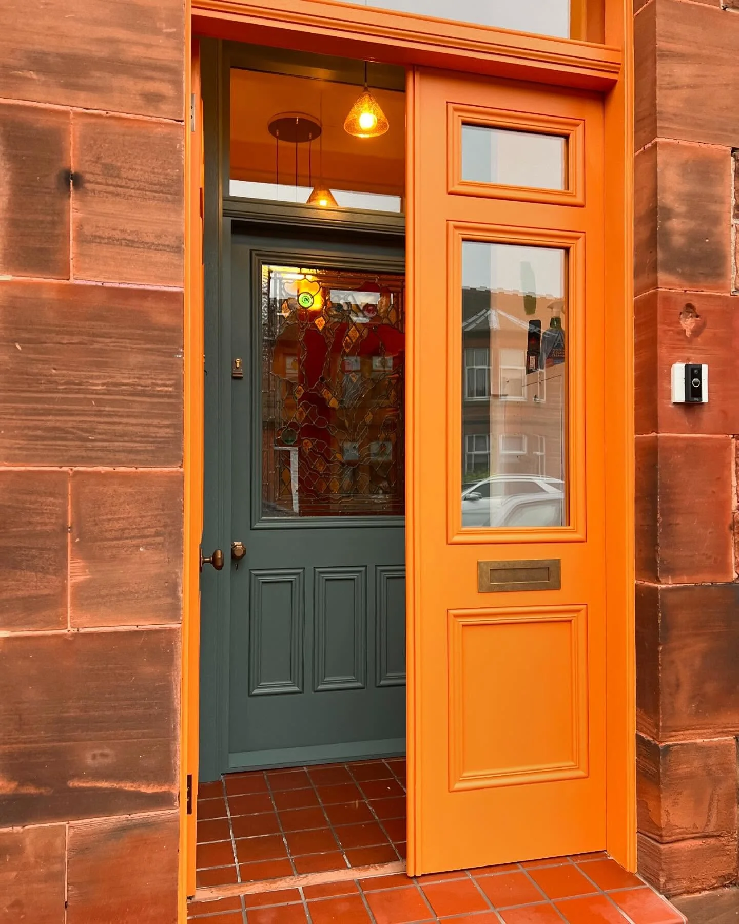 The most recent set of storm doors and internal door.

Great colours 😎 

Stained glass by @__tmac @theglaziersarms 

#southsideglasgow #stormdoorsglasgow