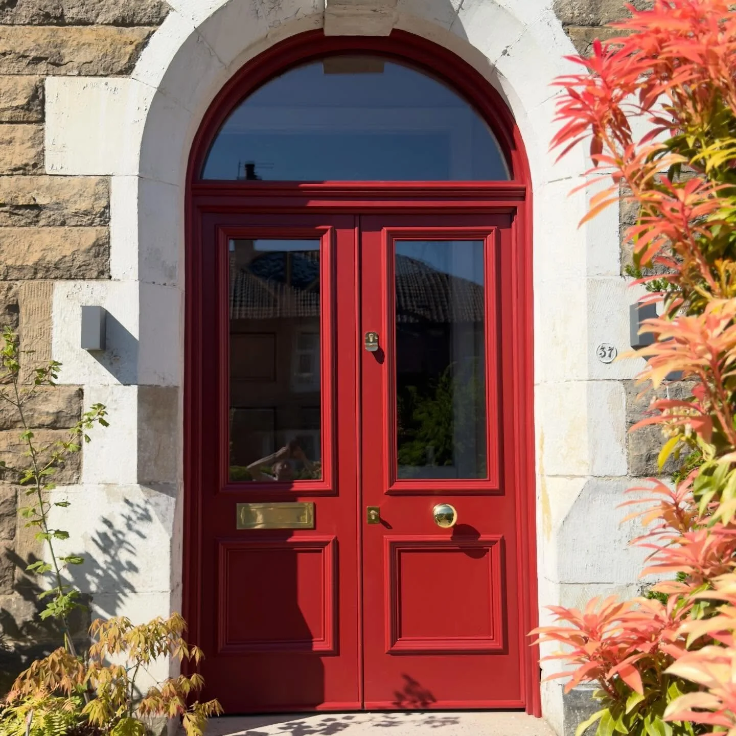 We absolutely love how these gorgeous doors turned out. Wow what curb appeal 😍

The paint colour is @ralcolours_official - shade 3011, Brown Red and polished brass hardware by @carlislebrass 

Swipe for before pic. 

Drop us a DM for more info on or