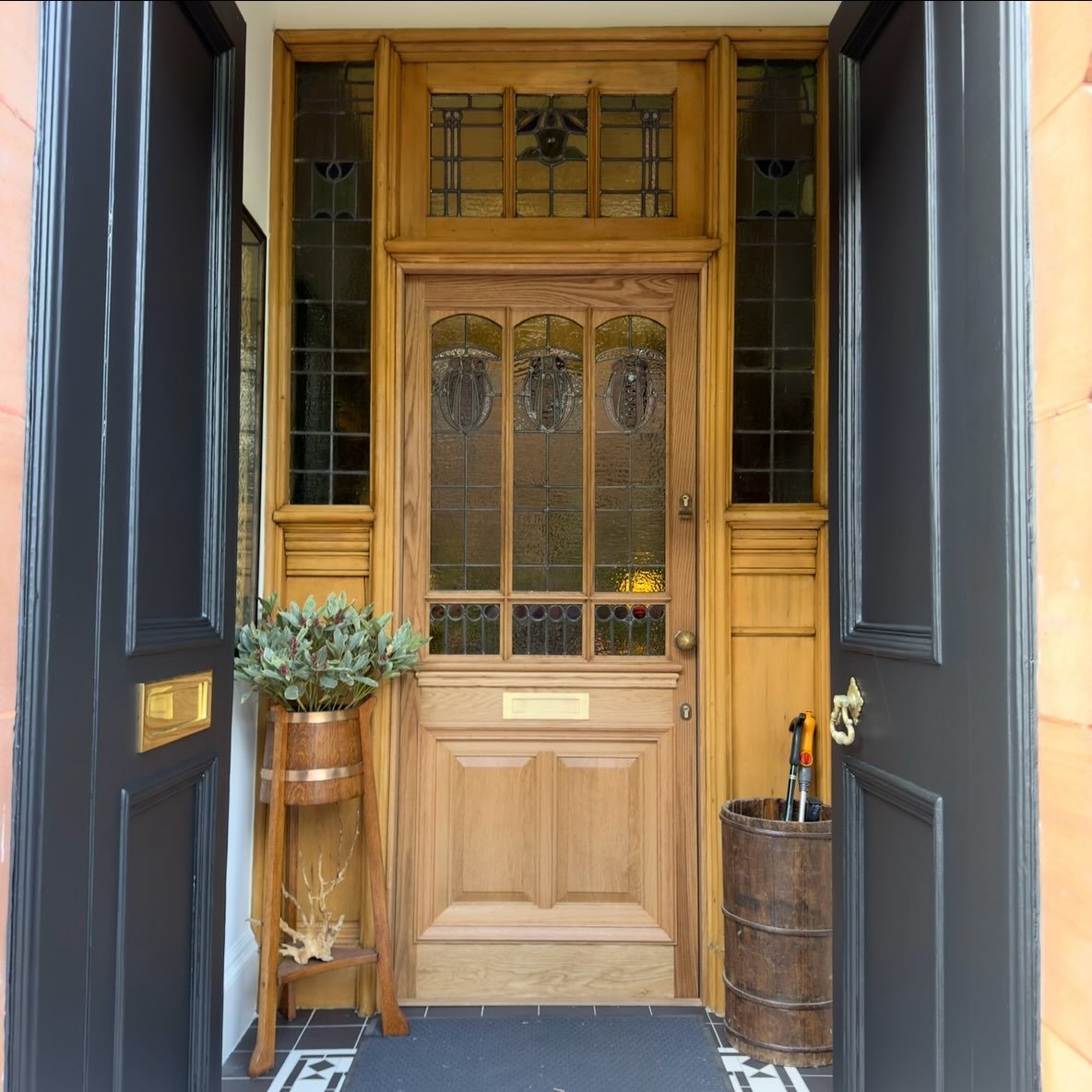 Here we have a stunningly beautiful door the guys have made to match the original. The stained glass has been restored by @__tmac and the years of white gloss was removed from the surround by @jr.decorating . The door is made from solid oak with an o