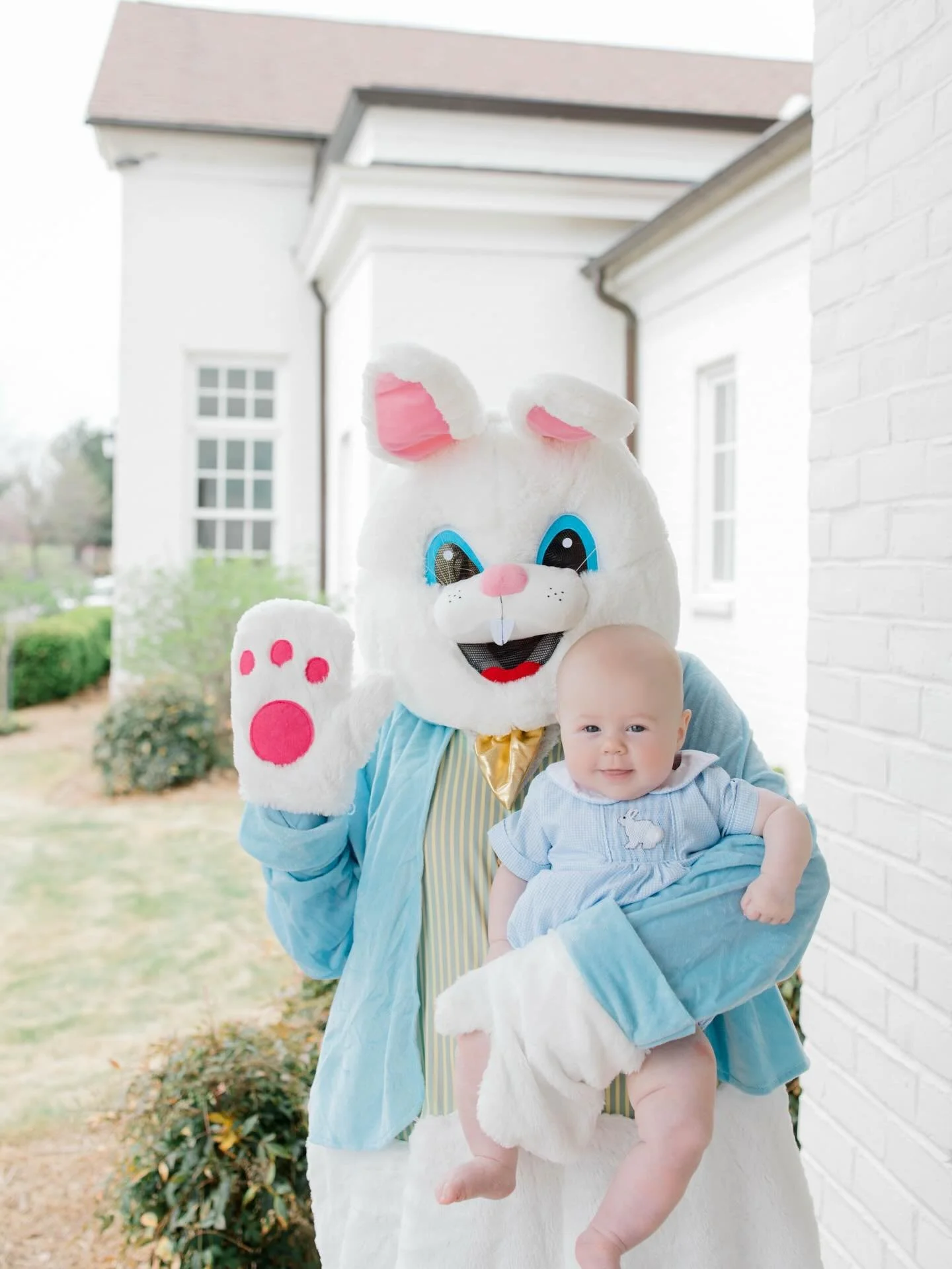 Easter Bunny 🤝🏻 Charlie 🩵🐰