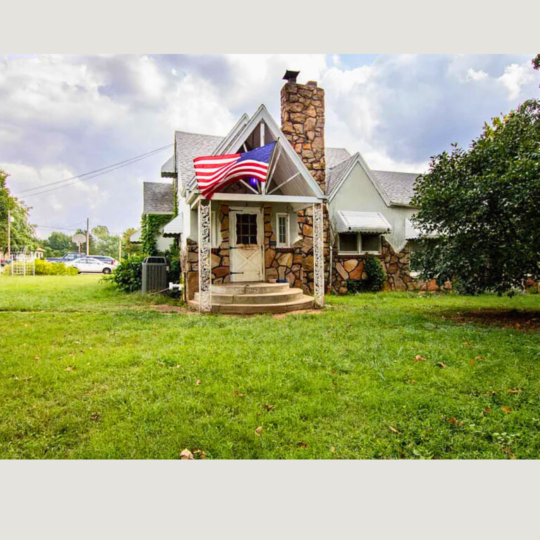 1311 N Central Ave, Monett, MO 65708