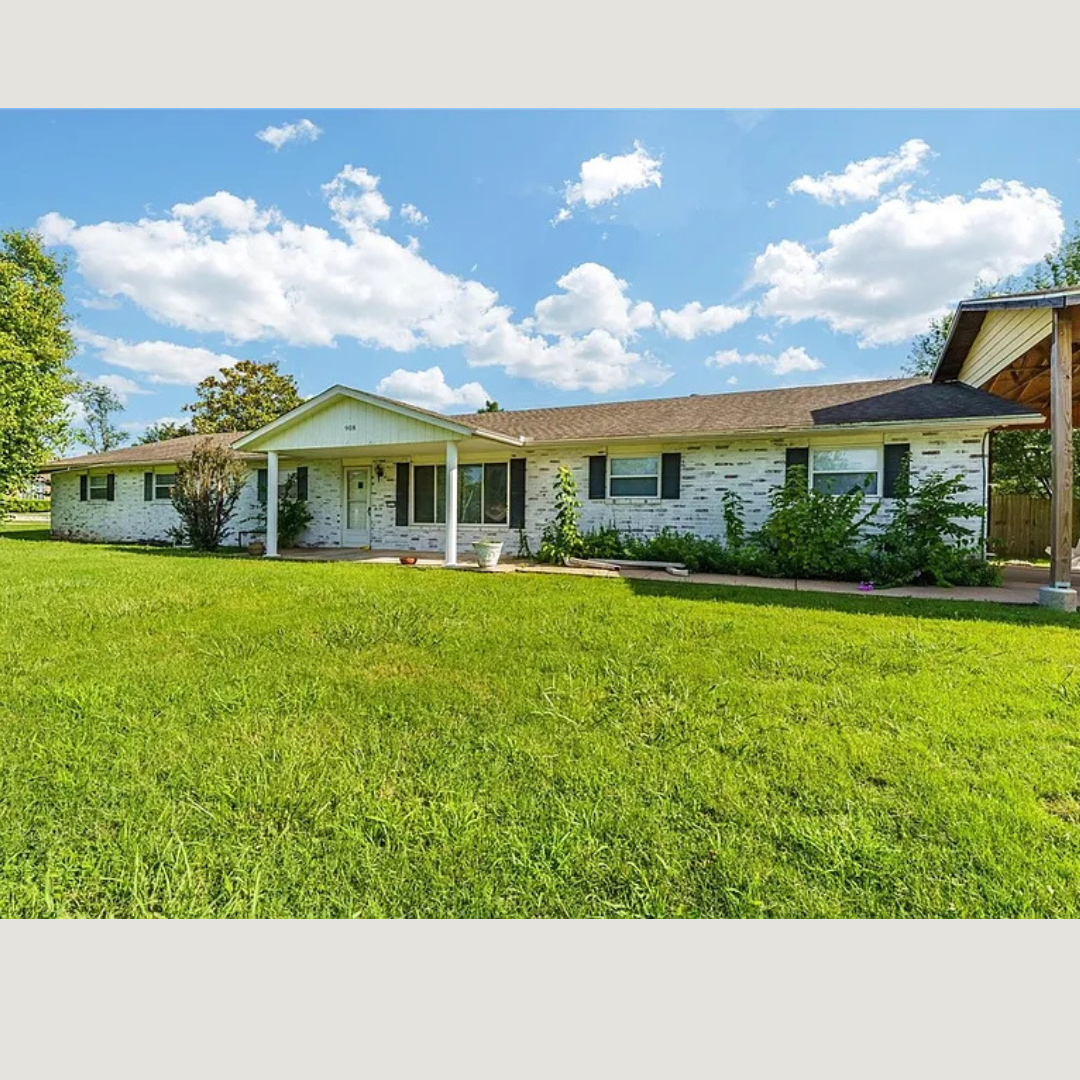 908 E New Hope Rd, Rogers, AR 72758
