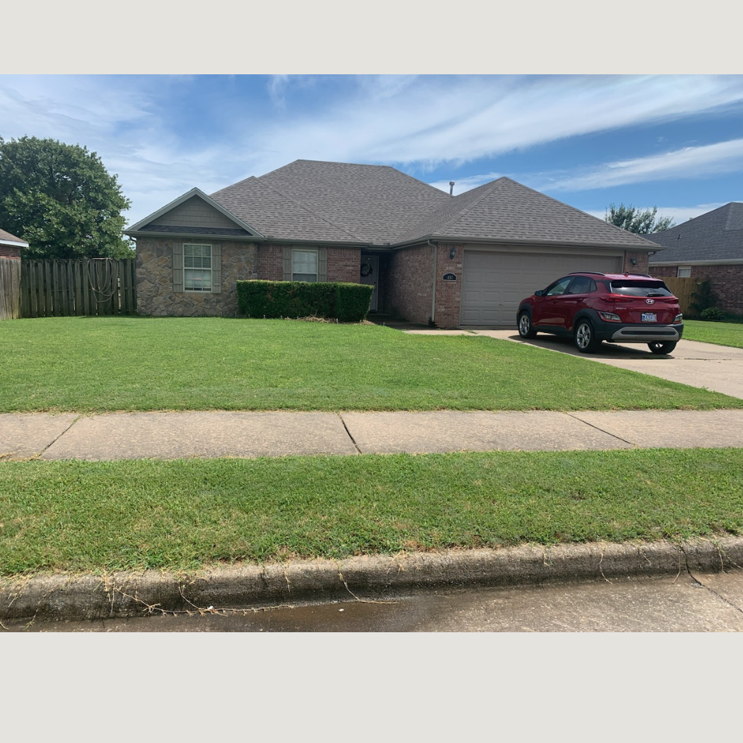 1483 Leesburg Ave, Springdale, AR 72764