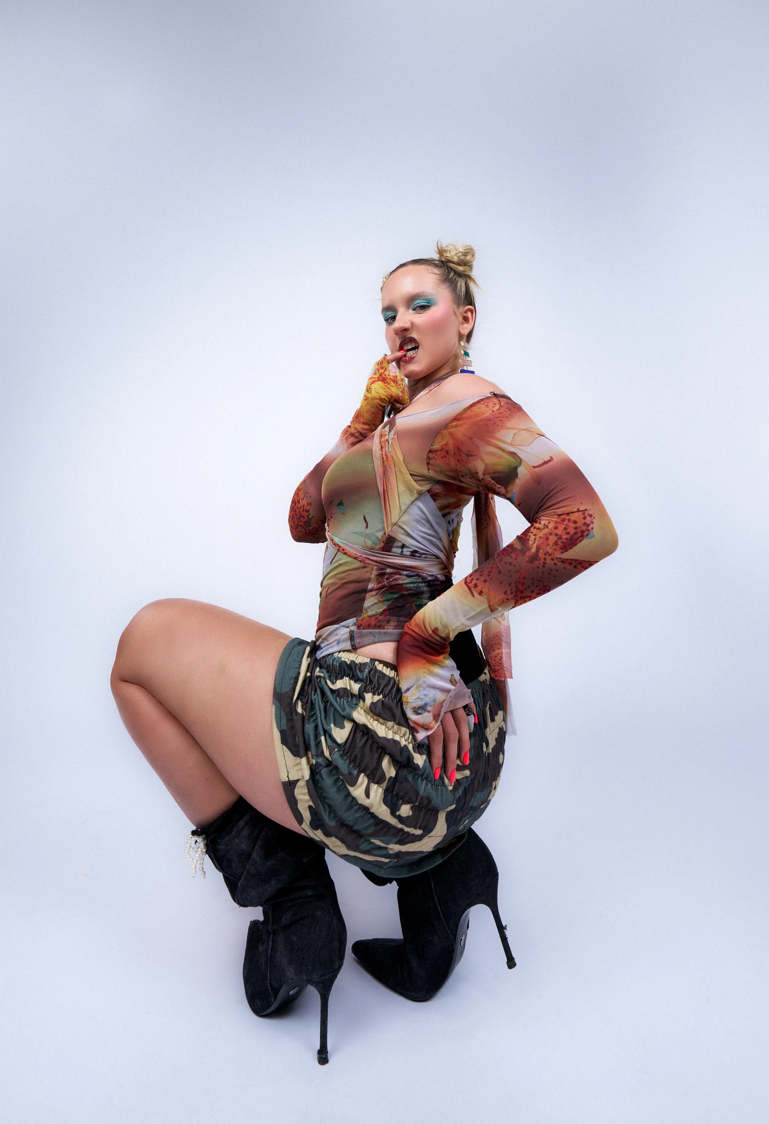 Creative director- @anasofia.mua
Photographer- @izzynastic_photo
HMUA- @anasofia.mua
Model- @domile_olekaite
Stylist- @mmko