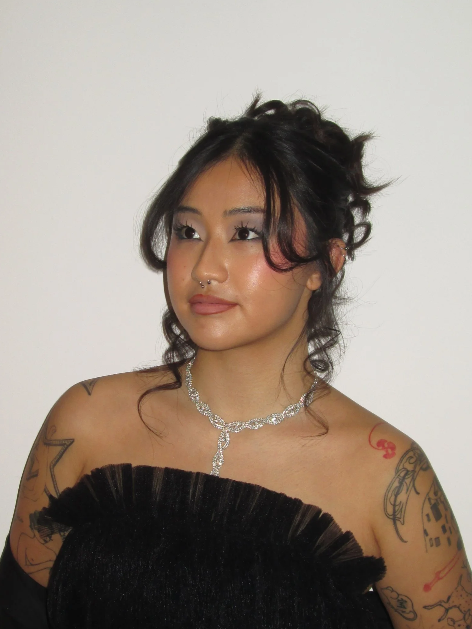 Behind the scenes
Model- @angeltrsong
HMUA- @anasofia.mua