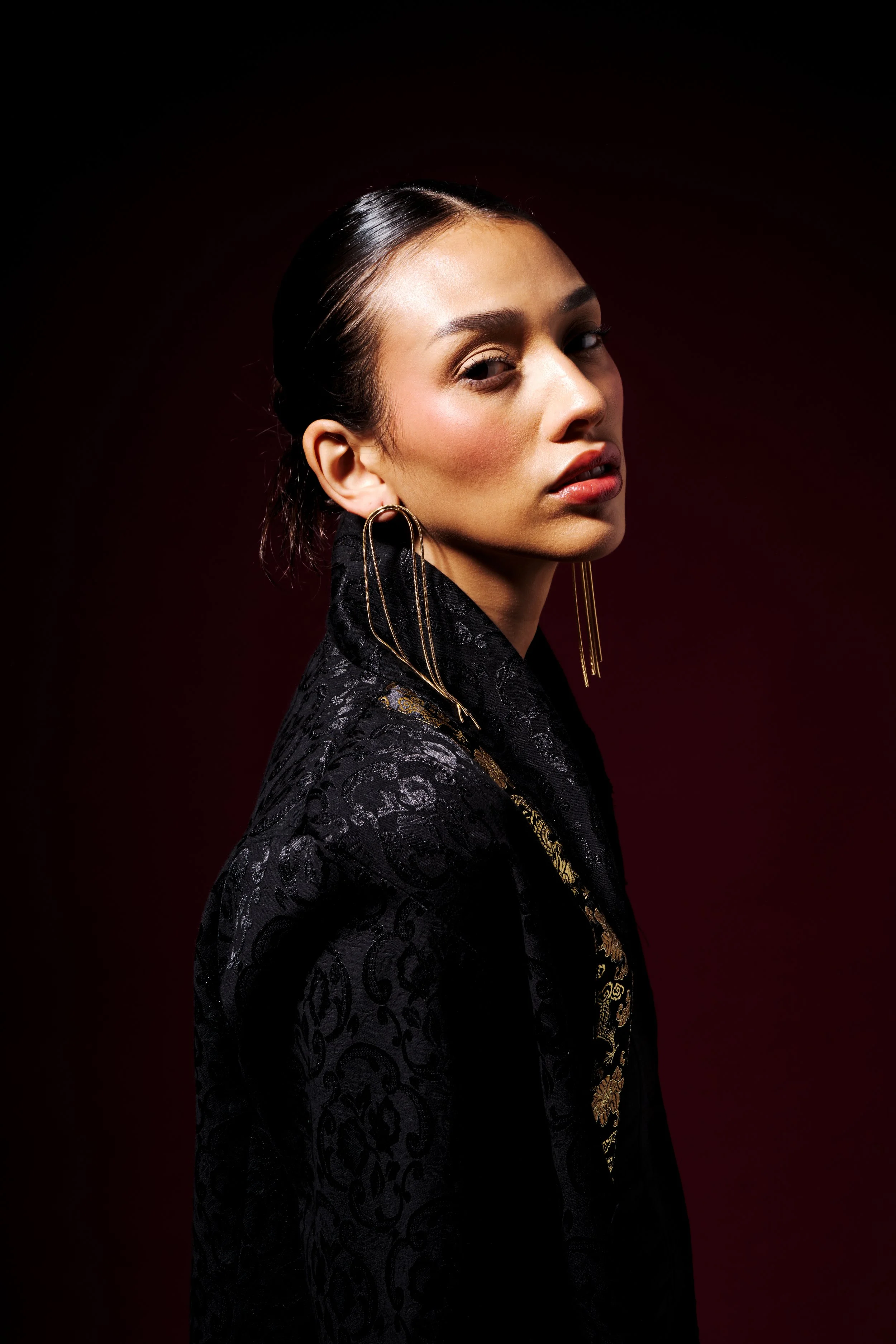 Photographer- @chuk.wu
Designer- @laumgii
Assistant- @martamiiraa
HMUA- @anasofia.mua
Model- @isadorawhyte