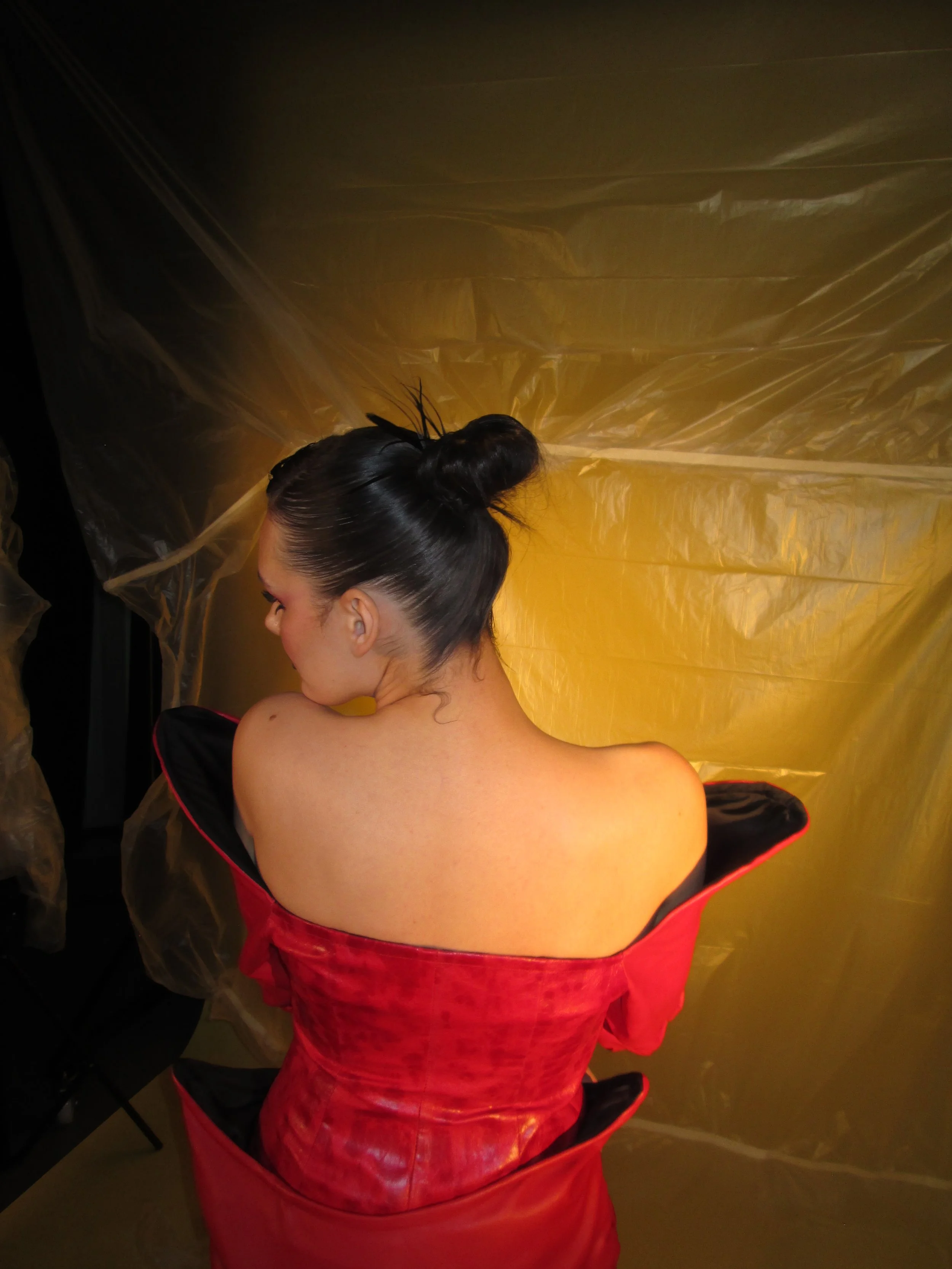 Behind the scenes 
Hair stylist- @anasofia.mua
Model- @freja.pamela