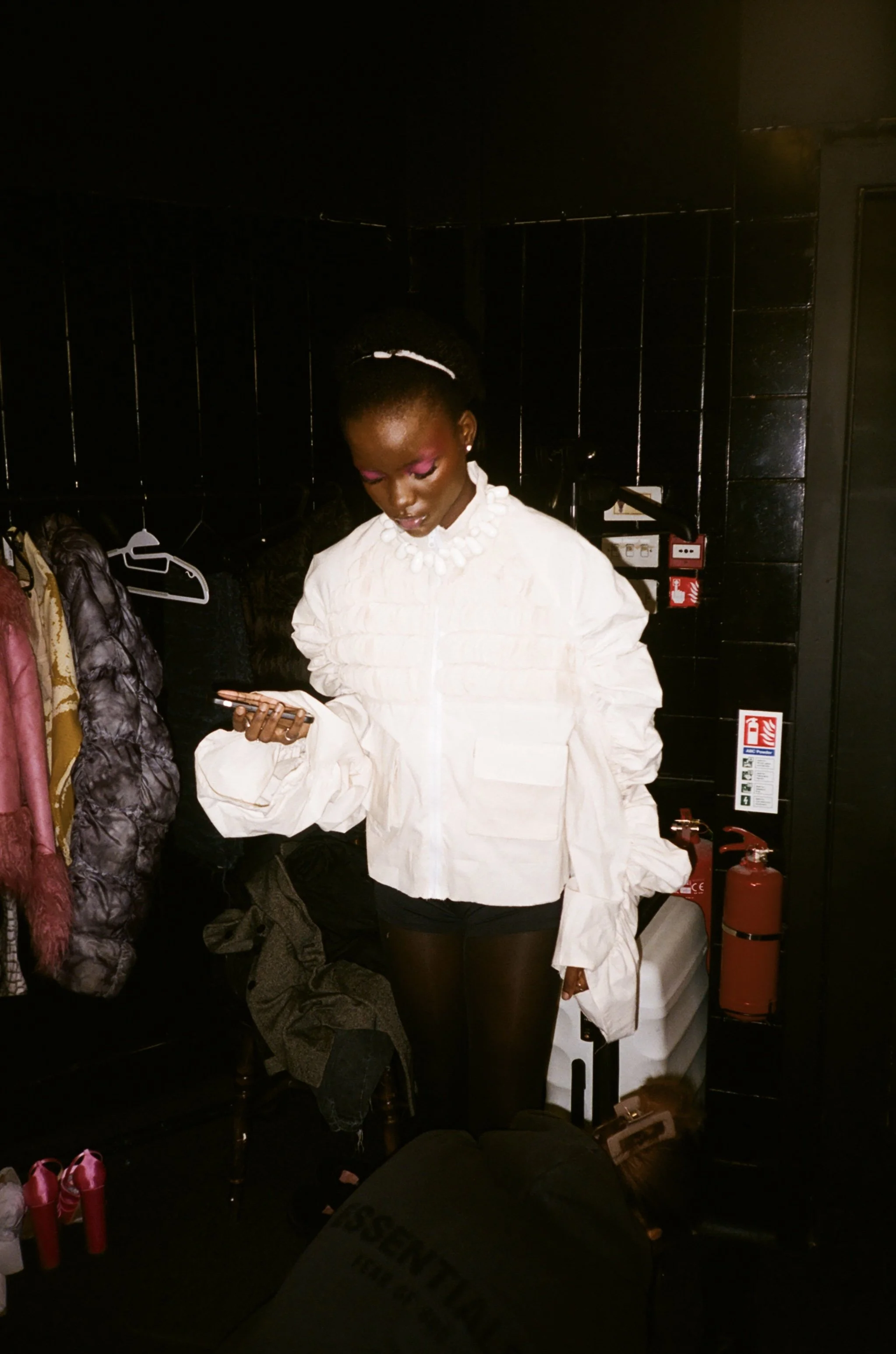 Behind the scenes 
Photo by- @hoodedwebhead
Stylist- @ilona.hzm
Styling assistant- @jadensalman
MUA- @anasofia.mua
Model- @maybellejosef