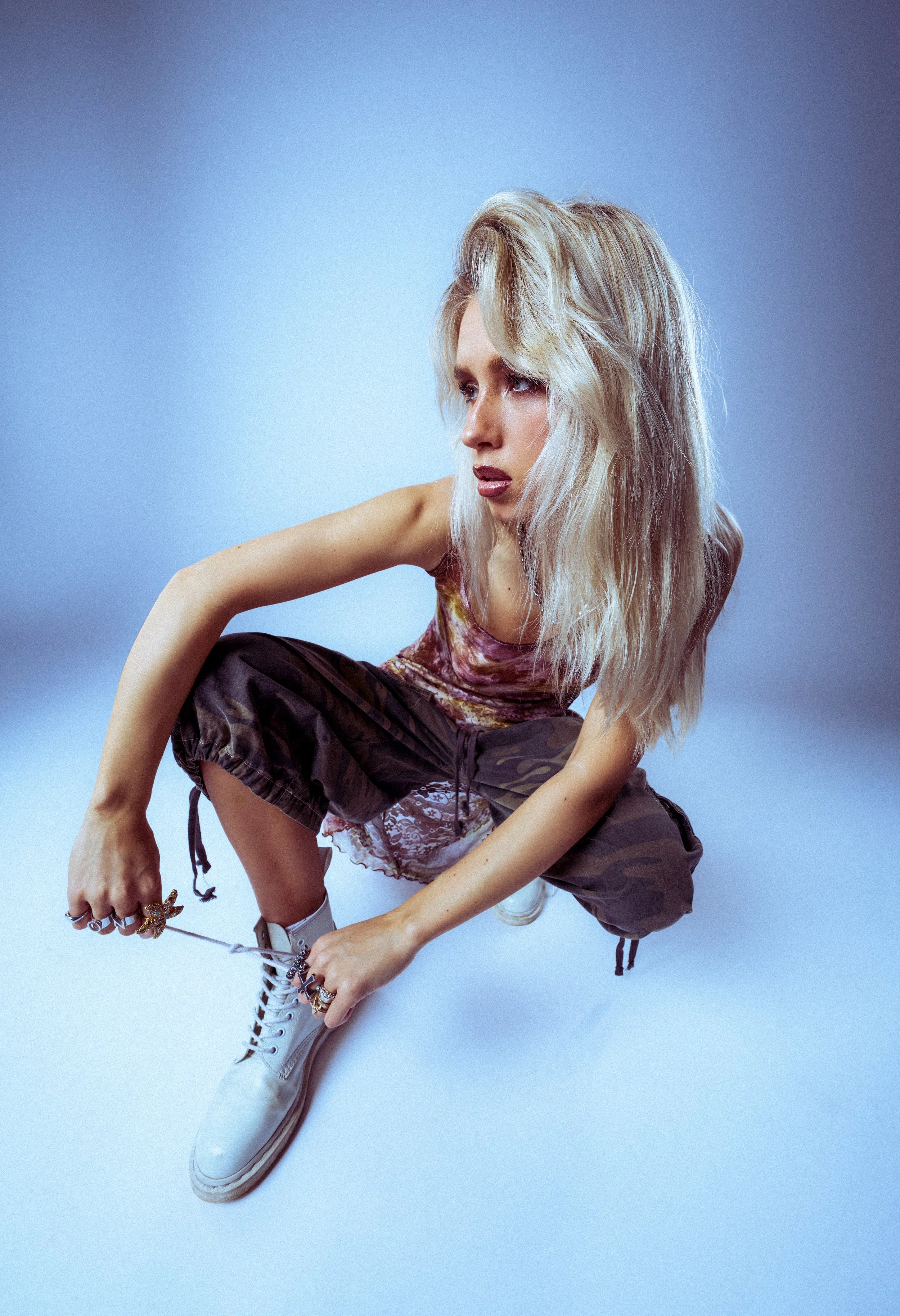 Photographer and creative director- @izzynastic_photo
Stylist- @emmaapiercey
HMUA- @anasofia.mua
Model- @itsjunojames