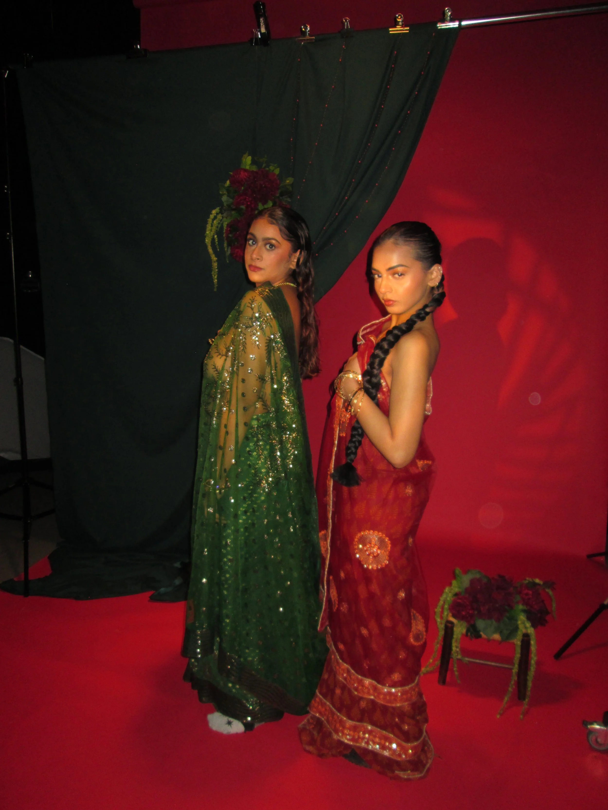 Behind the scenes 
HMUA- @anasofia.mua
Models- @boogiewithbhav @smizerc