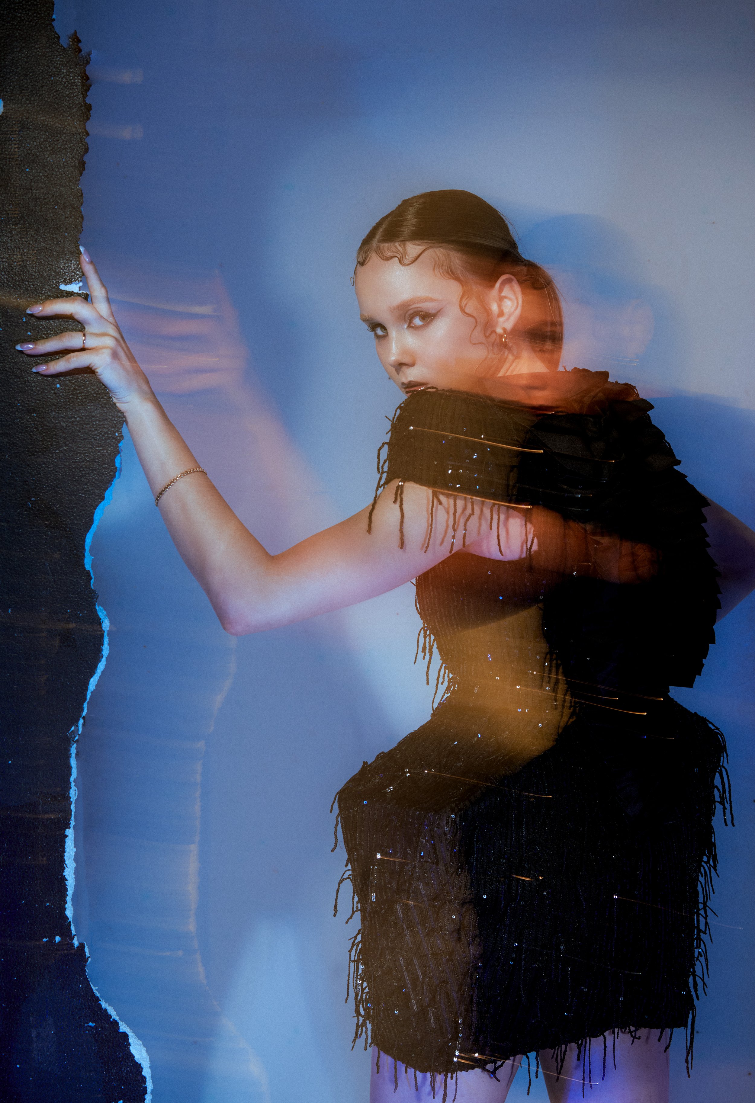 Photographer- @izzynastic_photo
Assistant- @morganevansdixon
Designer- @ariannaantoniazzi
HMUA- @anasofia.mua
Model- @celineestelles