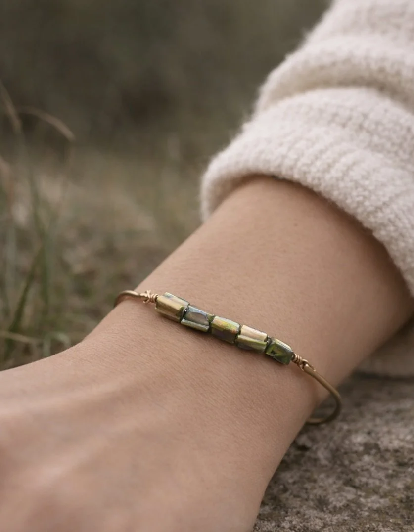 Golden pine mother of pearl bangle bracelet golden brass