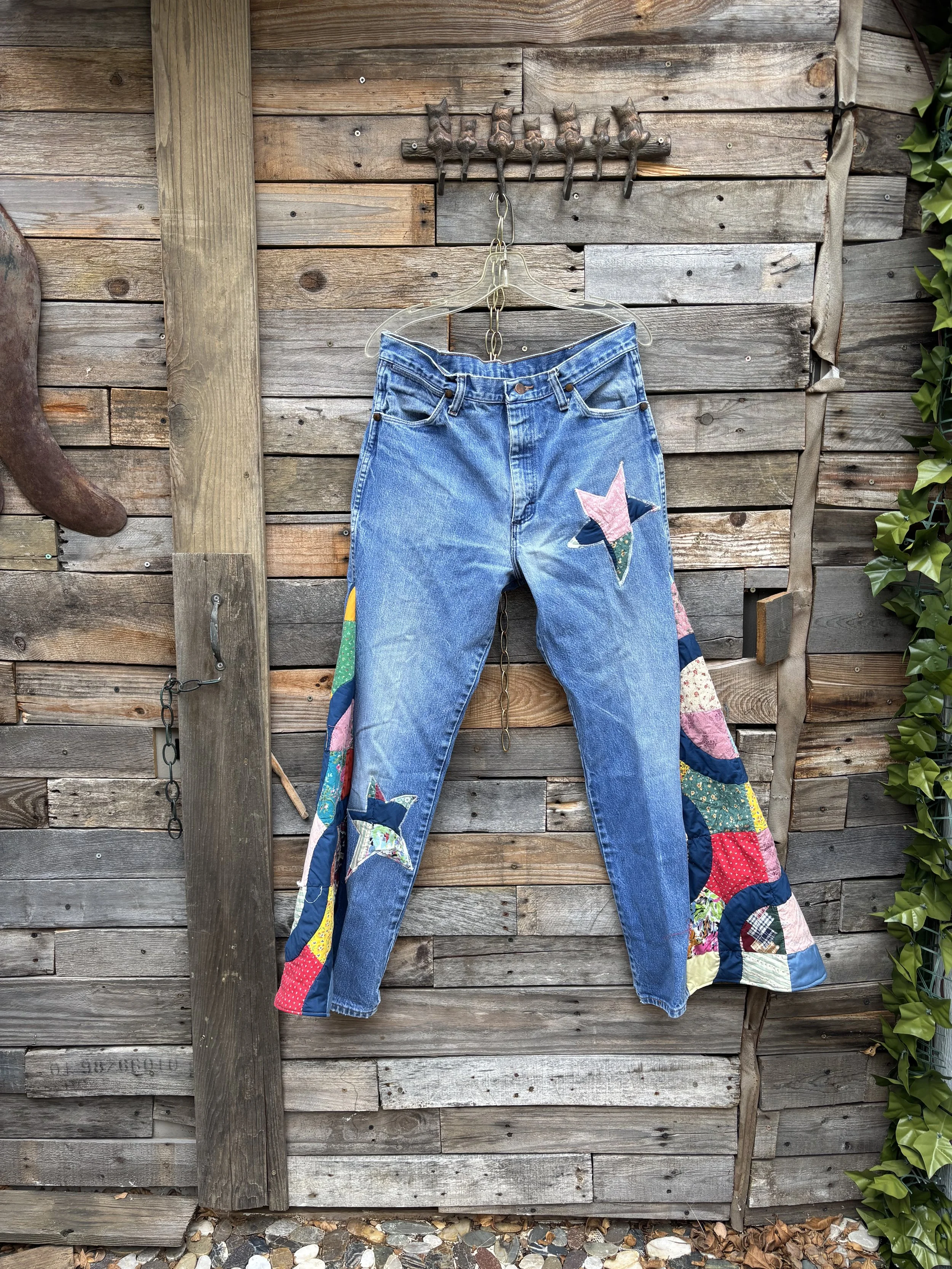 Star Applique Quilted Flare Jeans