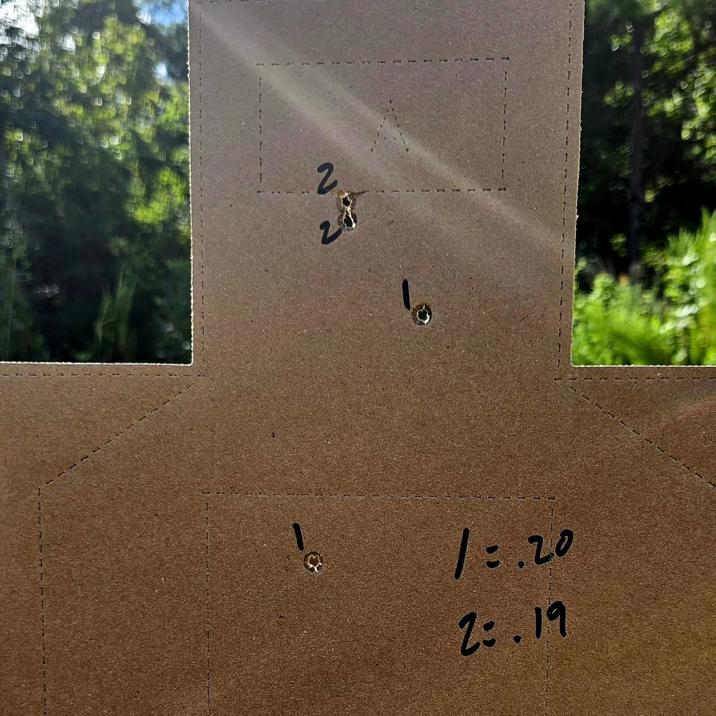 A comparison of grips. I used to shoot with a different grip than I do now. I shot well with it, but there was definitely room for improvement when shooting a fast split. Today, while on the range with @mr_dave2you I decided to put them against each 