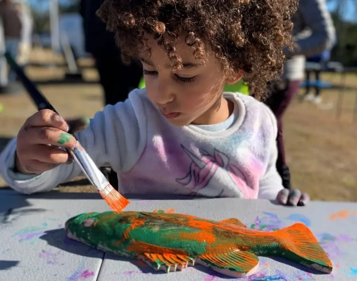 child painting 