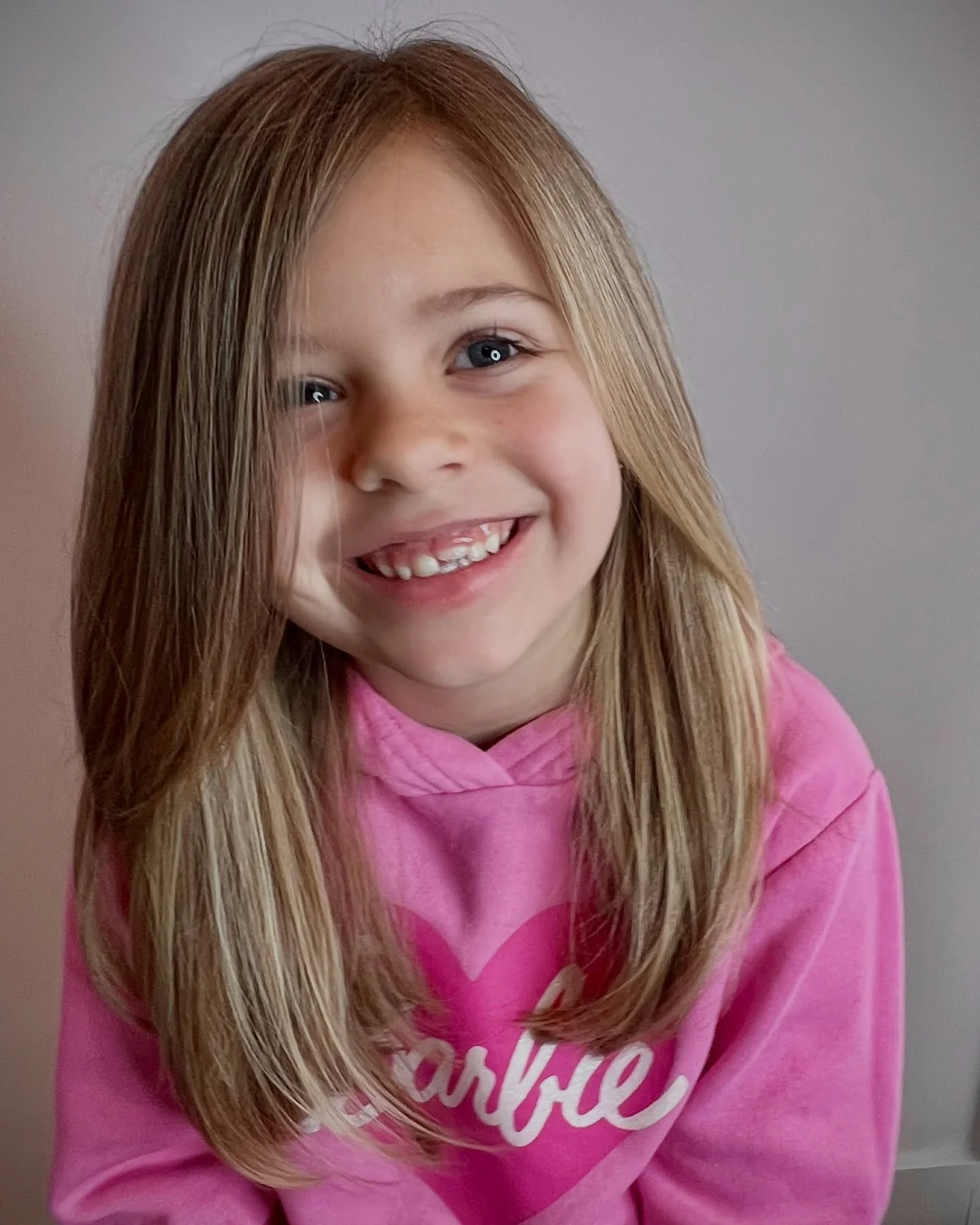 🖤Meet Miss Callan, the C in C&amp;O. 
Fresh hair for our girl today. 
&bull;
&bull;
&bull;
&bull;
#nash #nashvillekids #nashvilleparents #nashvillehair #nashvillesalon #germantownnashville #nashvillesmallbusiness