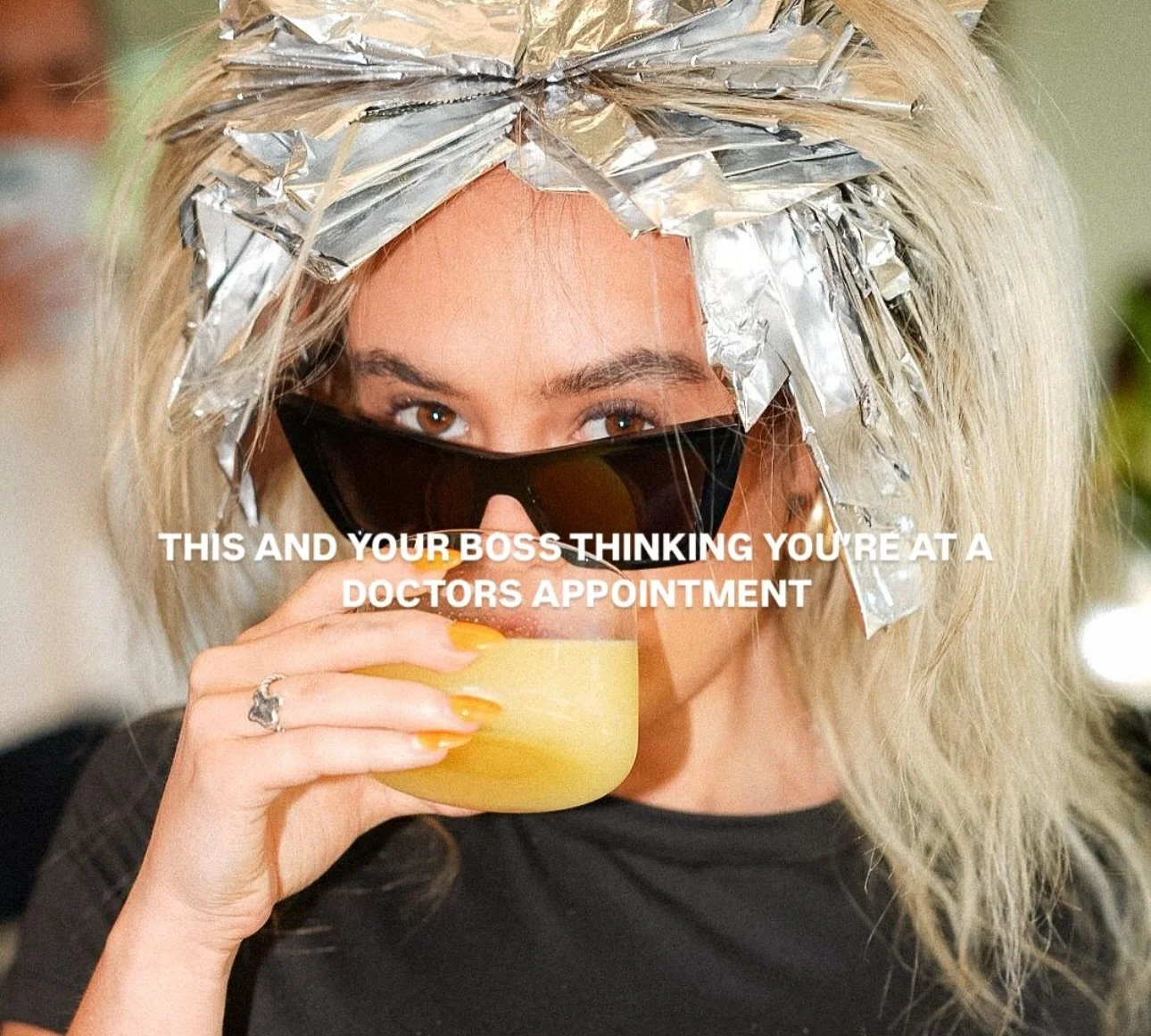 🖤 Tis&rsquo; a very important appointment 
&bull;
&bull;
&bull;
&bull;
#nash #nashville #nashvillehairsalon #nashvillehair #nashvillebride #nashvilleblondes #nashvillesalon #nashvilleblogger #nashvillebrunettes #goodhairday