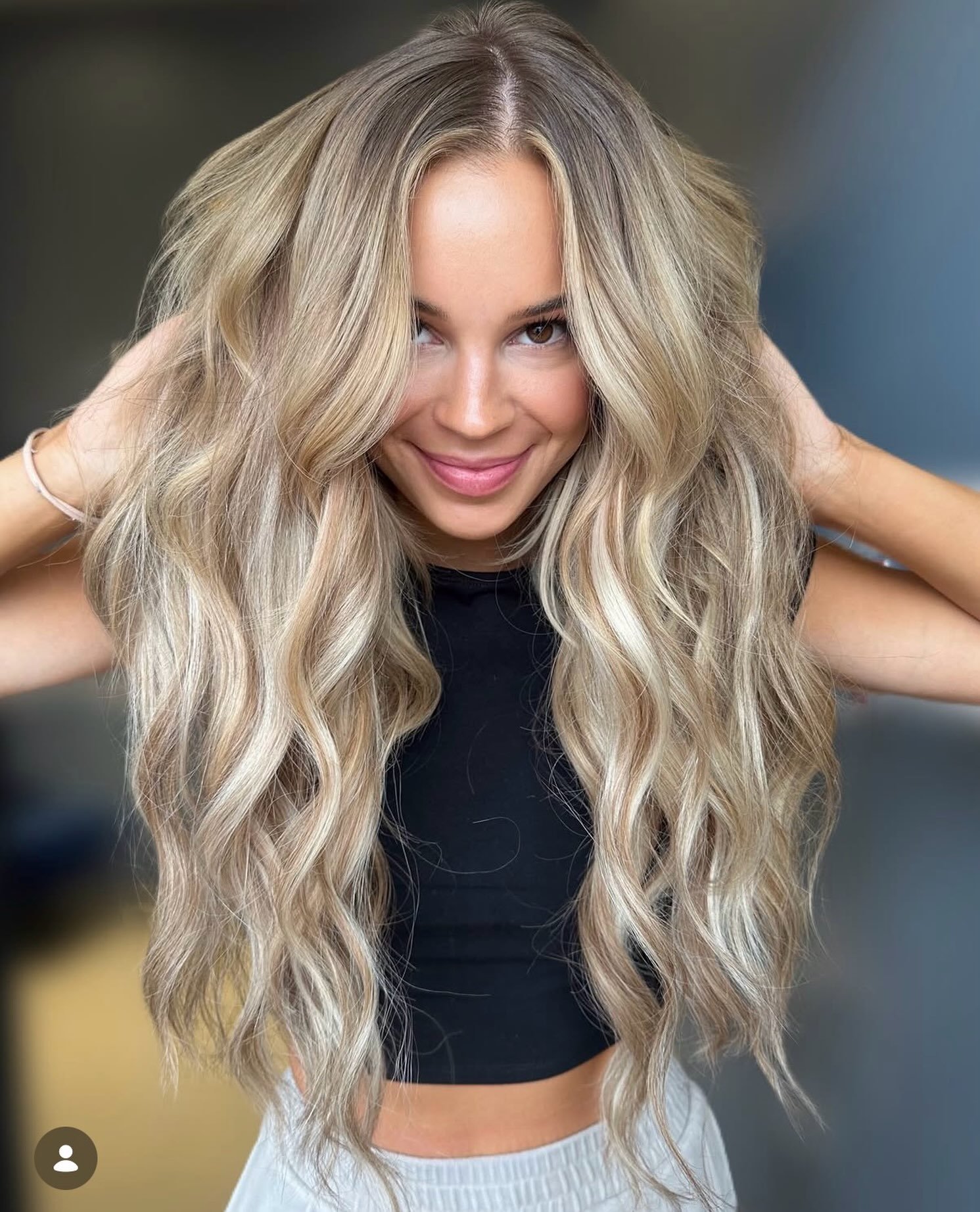 Beautiful Fall bronde by @bellaalyssehair 🌟 
&bull;
&bull;
&bull;
&bull;
#nashvillehairstylist #nashvillehair #germantownnashville #nashvilleblondespecialist #nashvilleextensionspecialist