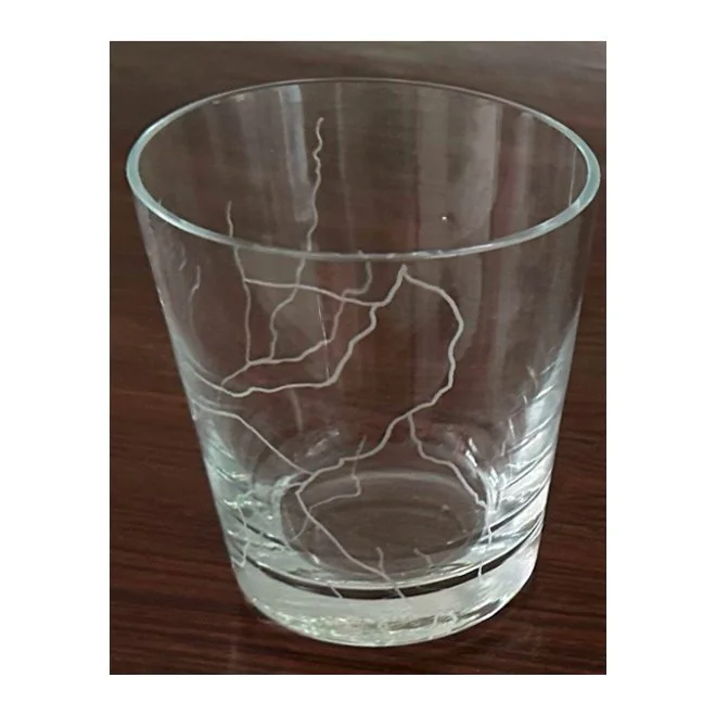 Renata Padovan |
Paraná PA1 (série Bacias Ameaçadas), 2023.
Copos de cristal feitos e gravados à mão.
11 x 10 cm, ed 30 + 2.
R$ 782,10