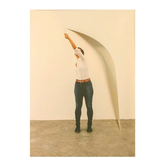 Celina Portella |
Sem título (da série Cortes), 2024.
Tela cortada, 20 x 30 cm, ed 3.
R$ 5.524,47