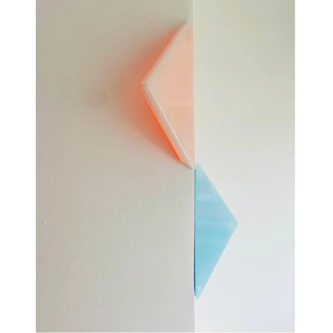 Estela Sokol |
Duplinha de dois (volpi & guignard), 2020.
Polímero pintado com tinta P.U. a base de pigmento fotoluminoso e verniz.
32 x 17 x 7,5 cm, ed 11.
R$ 11.013,39
*cada exemplar é realizado com uma combinação diferente de cores