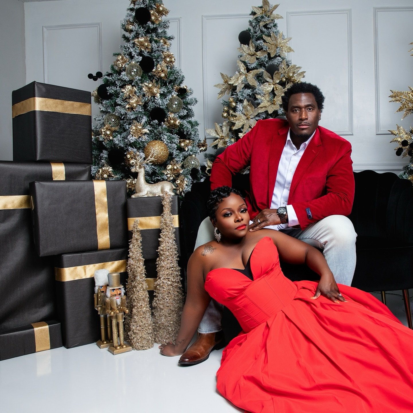Did you schedule your holidays sessions?  We still got a few slots left!! Link in Bio!!!