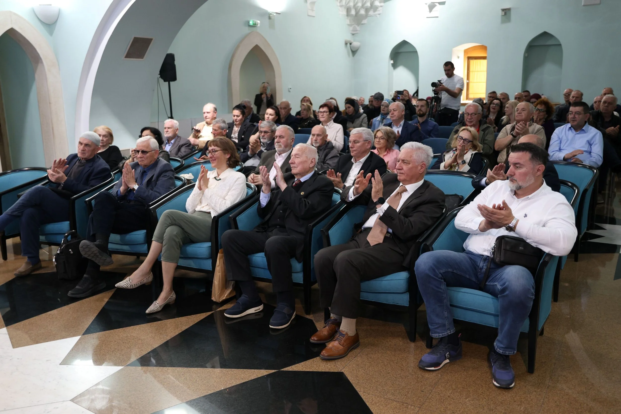 gosti sala.JPG