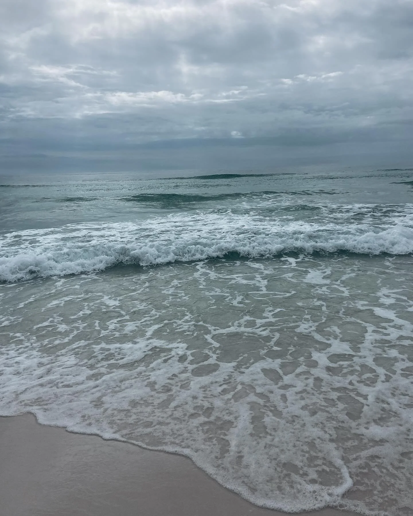 🏖️ Currently at the beach to celebrate one of my lifelong friends, who is soon to be married

👻 8000 words into a new project
