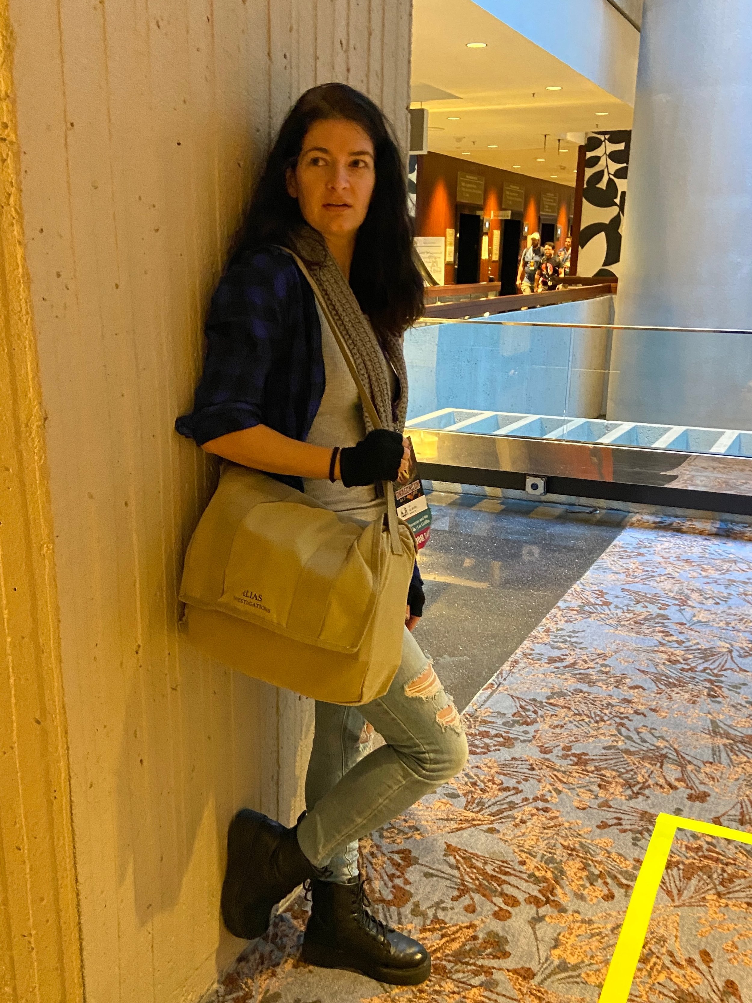 Friday 🐉 DragonCon!

Cosplaying as: @marvelsjessicajones (played by @krystenritter )

I have bookmarks and art prints! Please say hi as I run between the Westin Urban Fantasy track and the Marriott YA Lit track! I&rsquo;ll also be at the Fantasy Gat