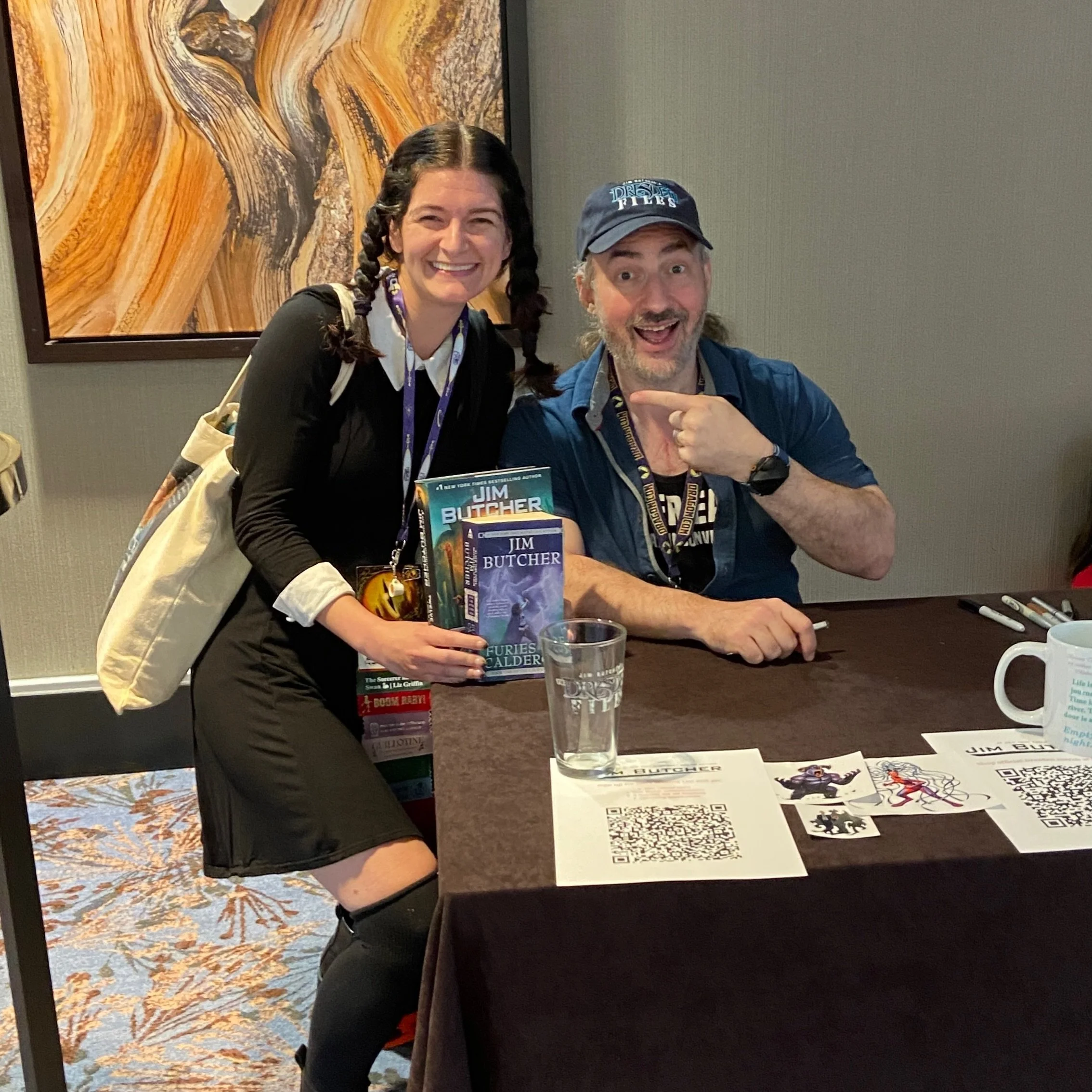 Saturday 🐉 DragonCon!

It&rsquo;s not DragonCon until I&rsquo;ve been in Jim Butcher&rsquo;s signing line for at least an hour. Thanks, @jimbutchernews for all the years you&rsquo;ve been encouraging me, noticing me putting in the effort to improve 