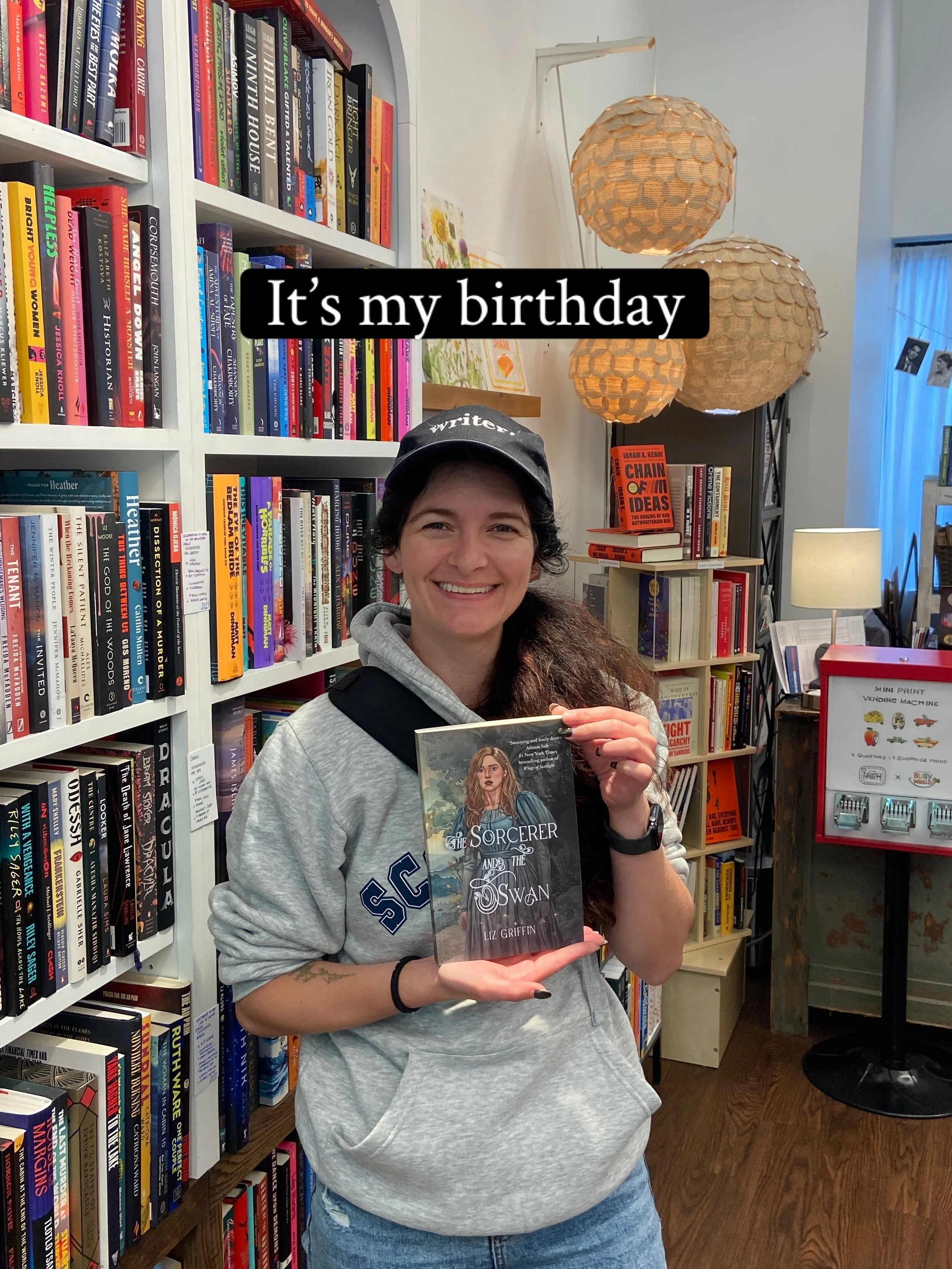 Chapter 35 📖

So nice of @alihazelwood to schedule The Love Hypothesis movie release as a little early birthday treat just for me. 🧬🧪💞 And the weather also knew I deserved a break. 🤎🍂🍁

It&rsquo;s been a wild year. Lots of weights lifted at @c