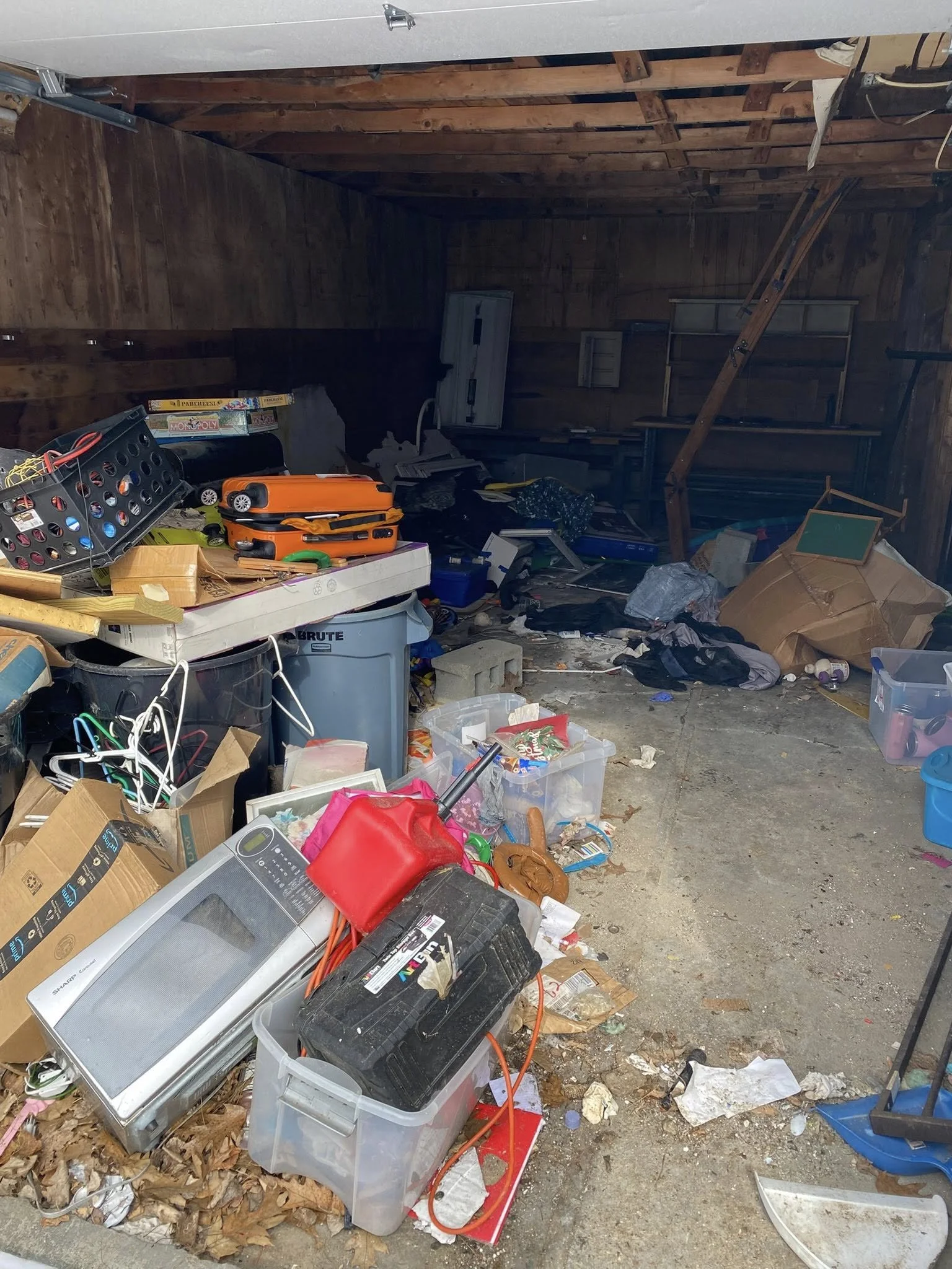 Declutter Your Space with Hiott Trux Waste Removal: Fast, Reliable Junk Removal You Can Trust