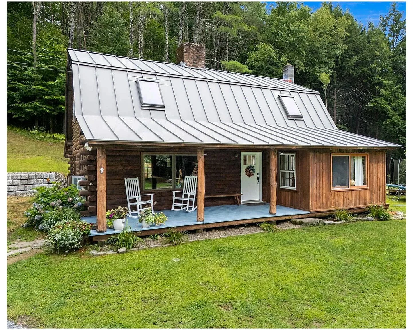 Kicking off summer vacation season with last minute deals at Weatherwood Cabin! 

Tucked in the woods of Perkinsville, VT, this cozy-chic retreat is ideal for families and friend groups, with a fully stocked kitchen, an ultra comfy couch, and a big b