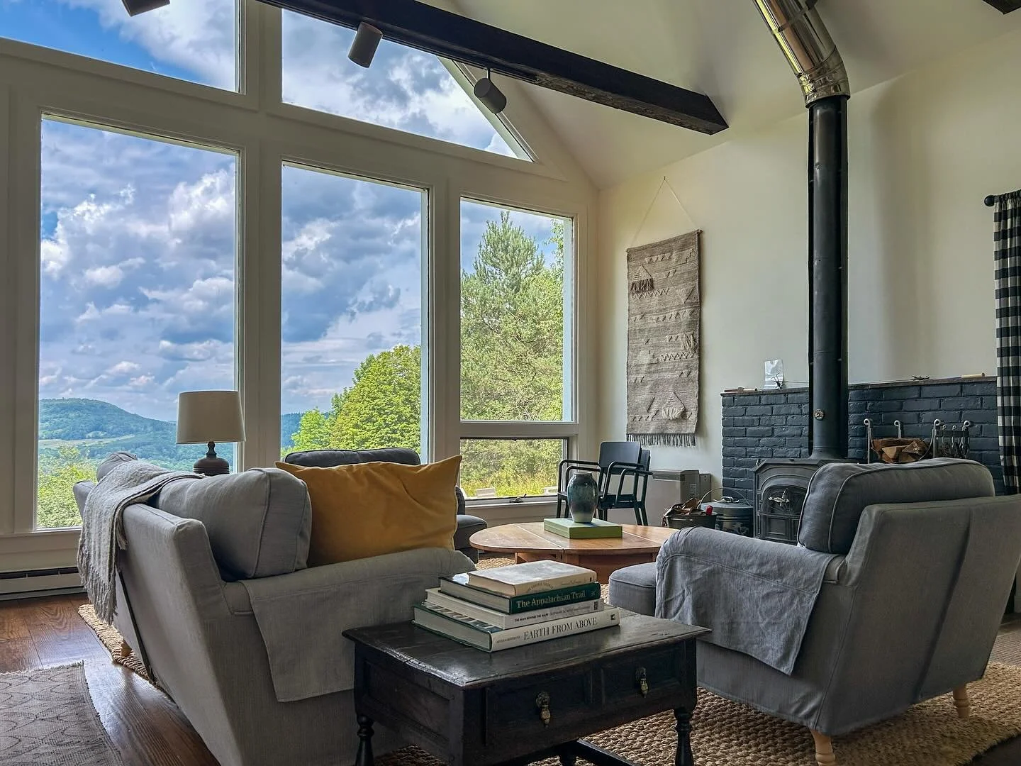 Sneak peek of this gorgeous property in Woodstock, coming soon to Airbnb! Last minute leaf peepers take note 🍁🍂🍁

She needs a name &mdash; taking suggestions!