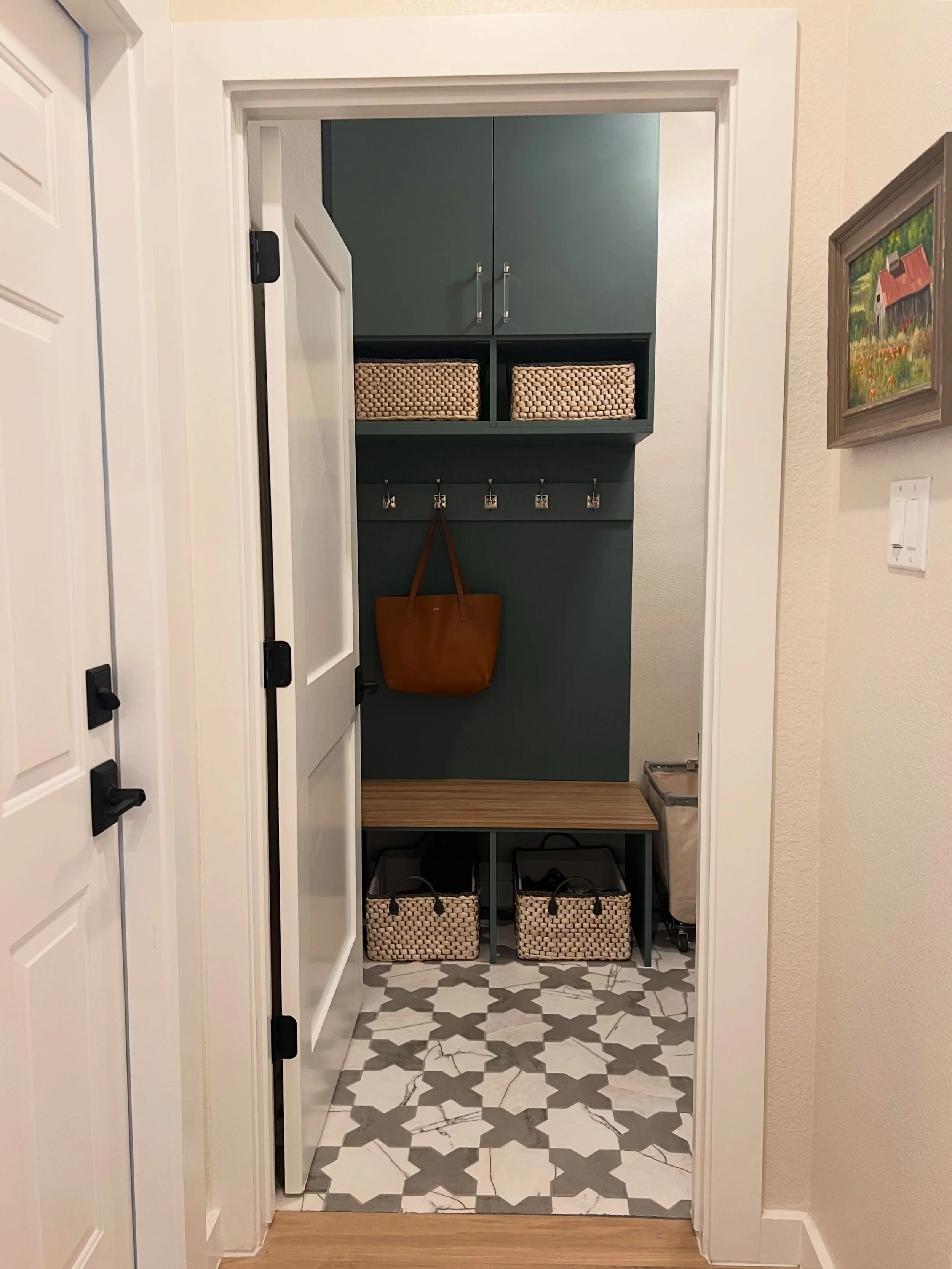 Oakwood laundry project dump 📸

Thank you so much @simplifiedaustin for trusting us with your beautiful new home!