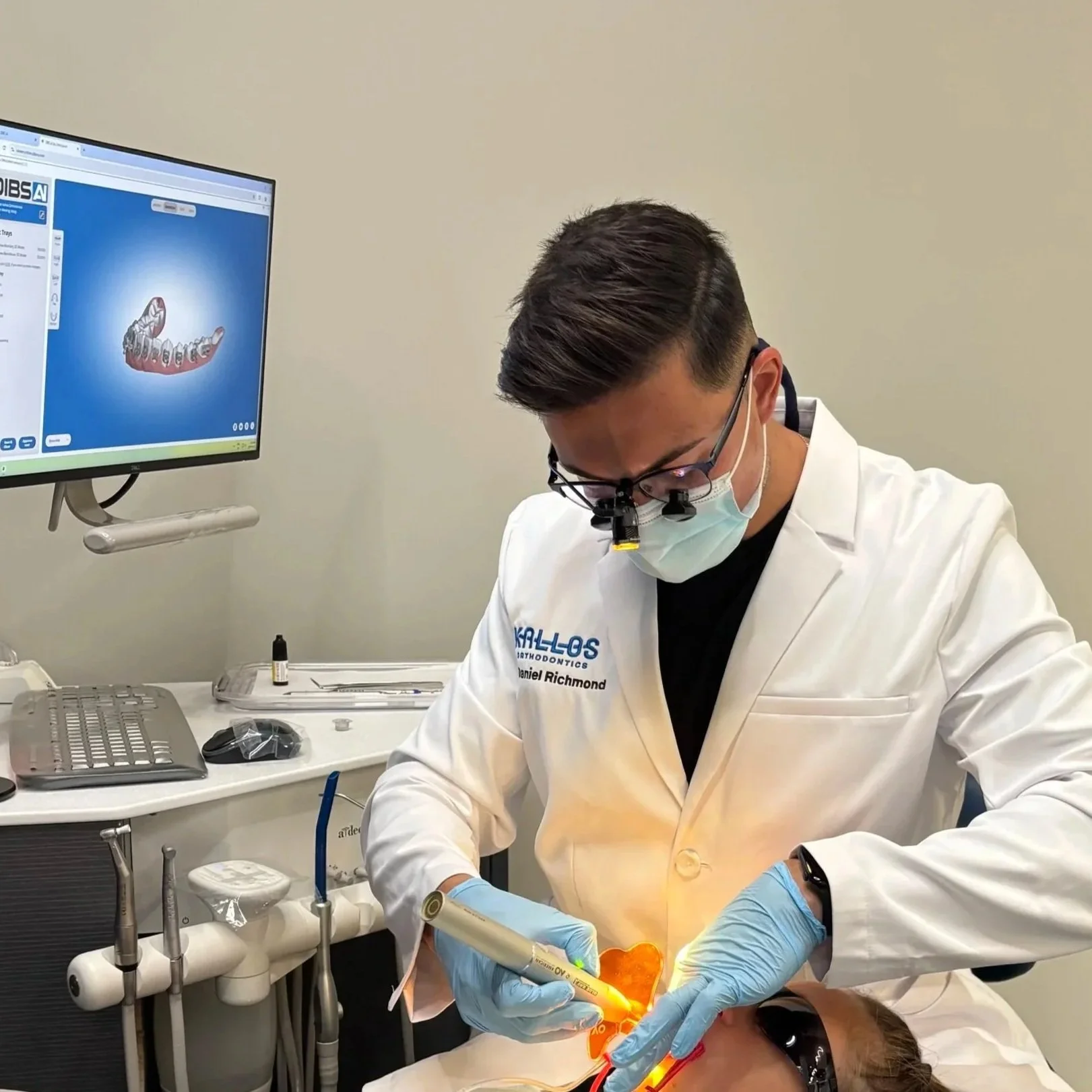 My team and I emphasize transparency and communication. You’ll always know what to expect, and we’ll guide you step-by-step through every stage of your smile journey.