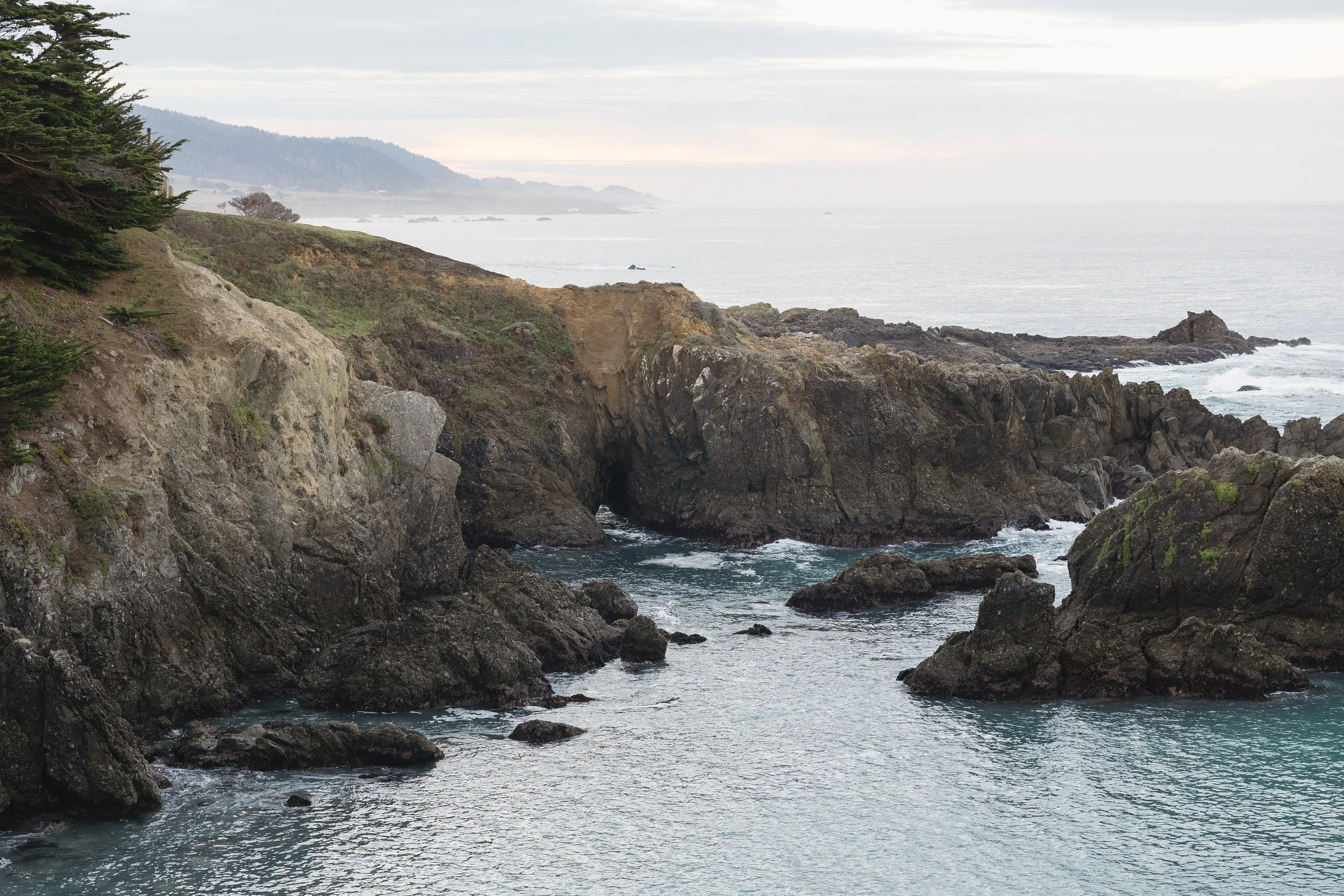misty coastal horizon seen from sea ranch lodge, showcasing the venue’s natural beauty