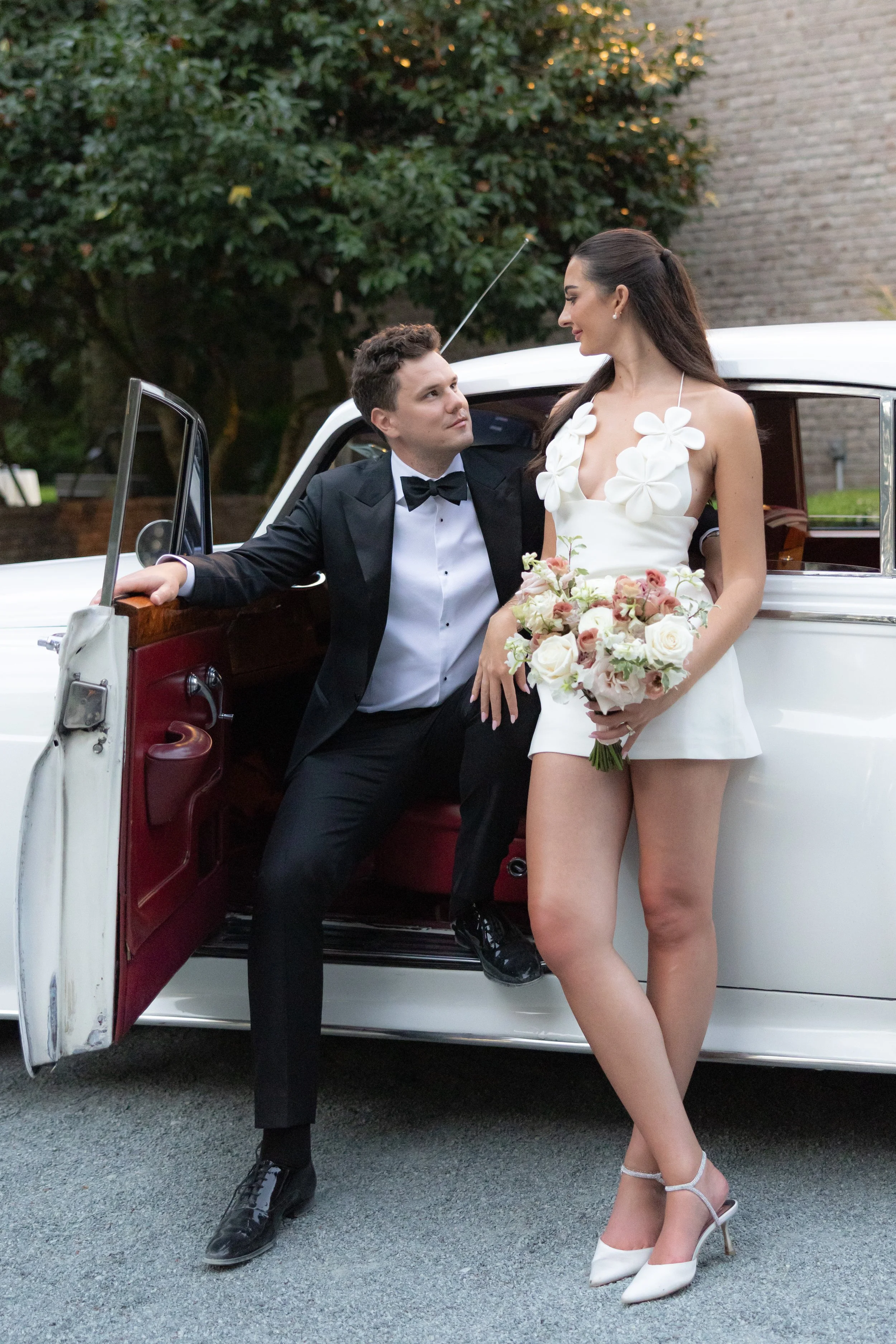 romantic sunset portraits at lakewold gardens